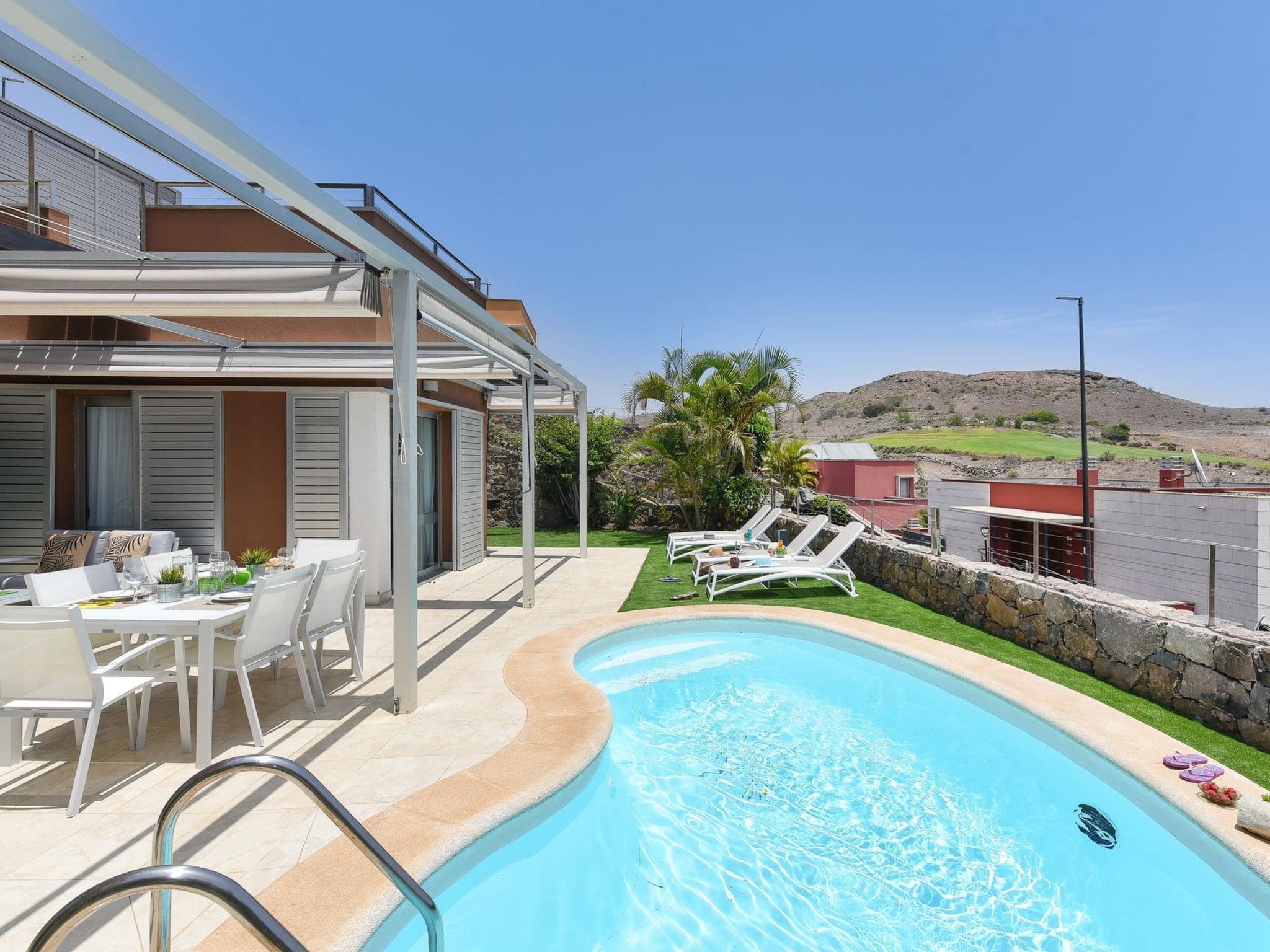 Villa Timple Tirajana: Modern Two-Bedroom Villa with Private Pool in Maspalomas Golf Resort Gran Canaria