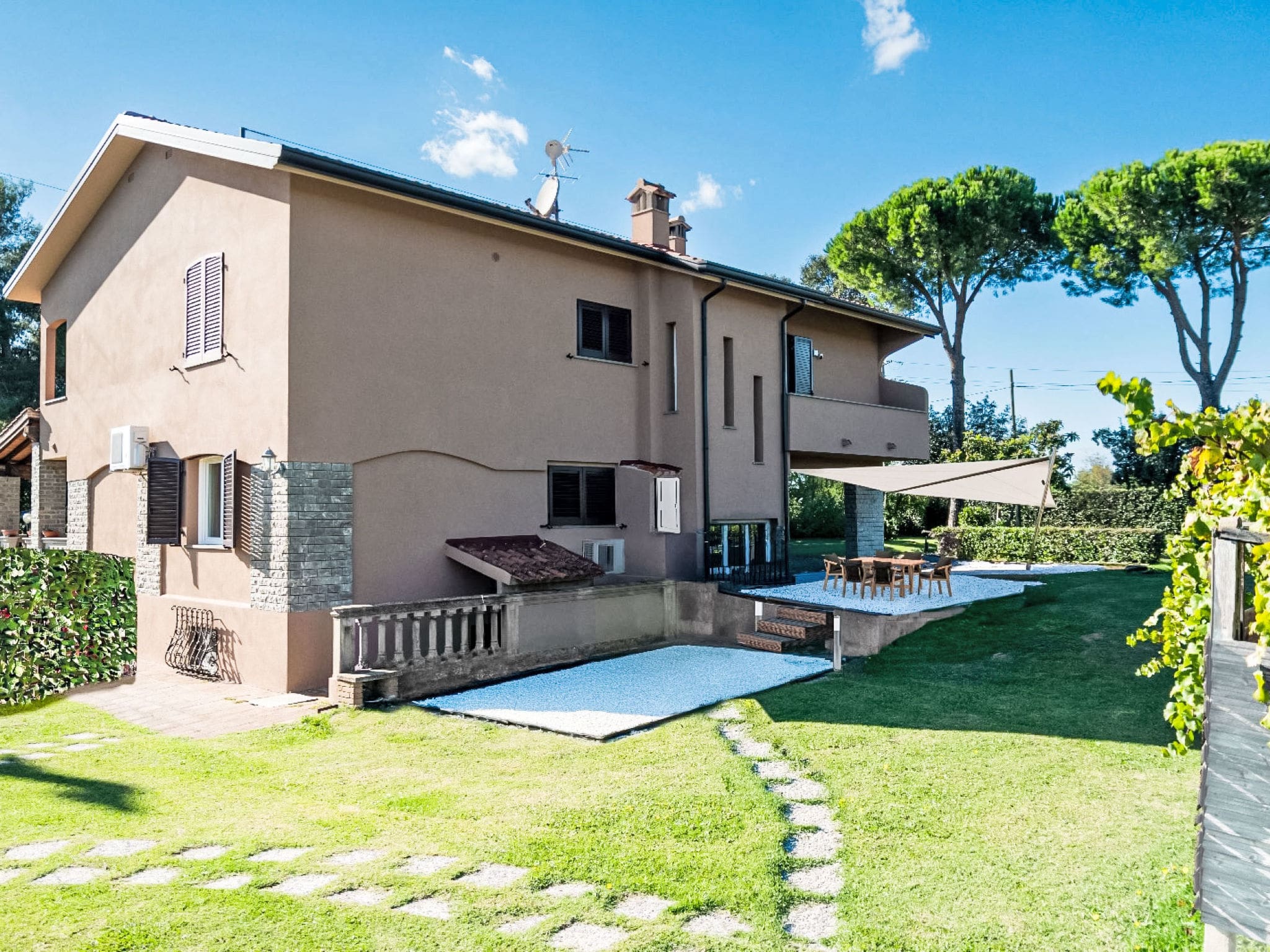 Villa Tirreno Cecina: Stylish Three Bedroom Villa with Private Pool and Garden in the Heart of Tuscany