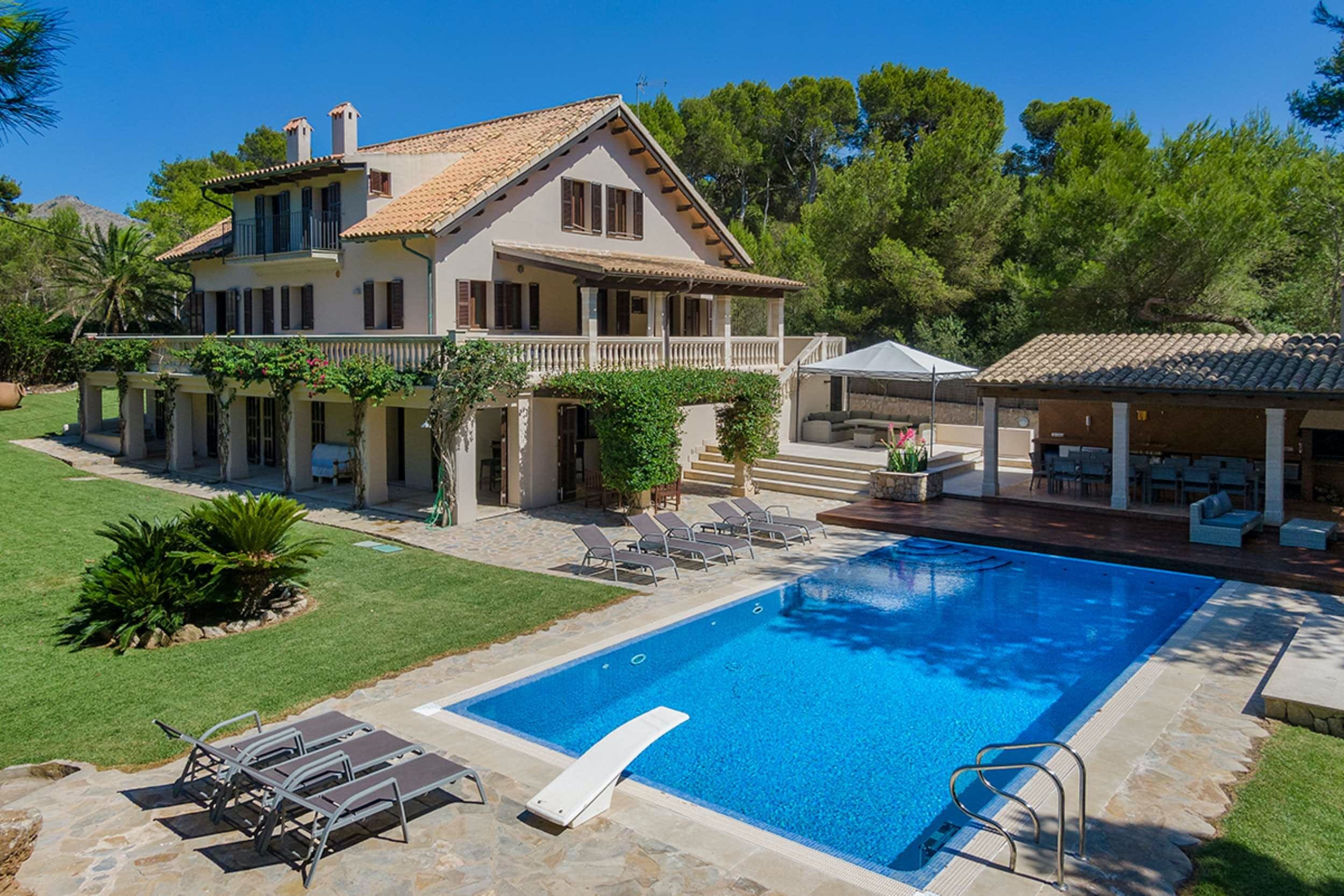 Villa Tramuntana Alcudia: Luxury 6-Bedroom Villa with Seaview and Pool, Alcudia