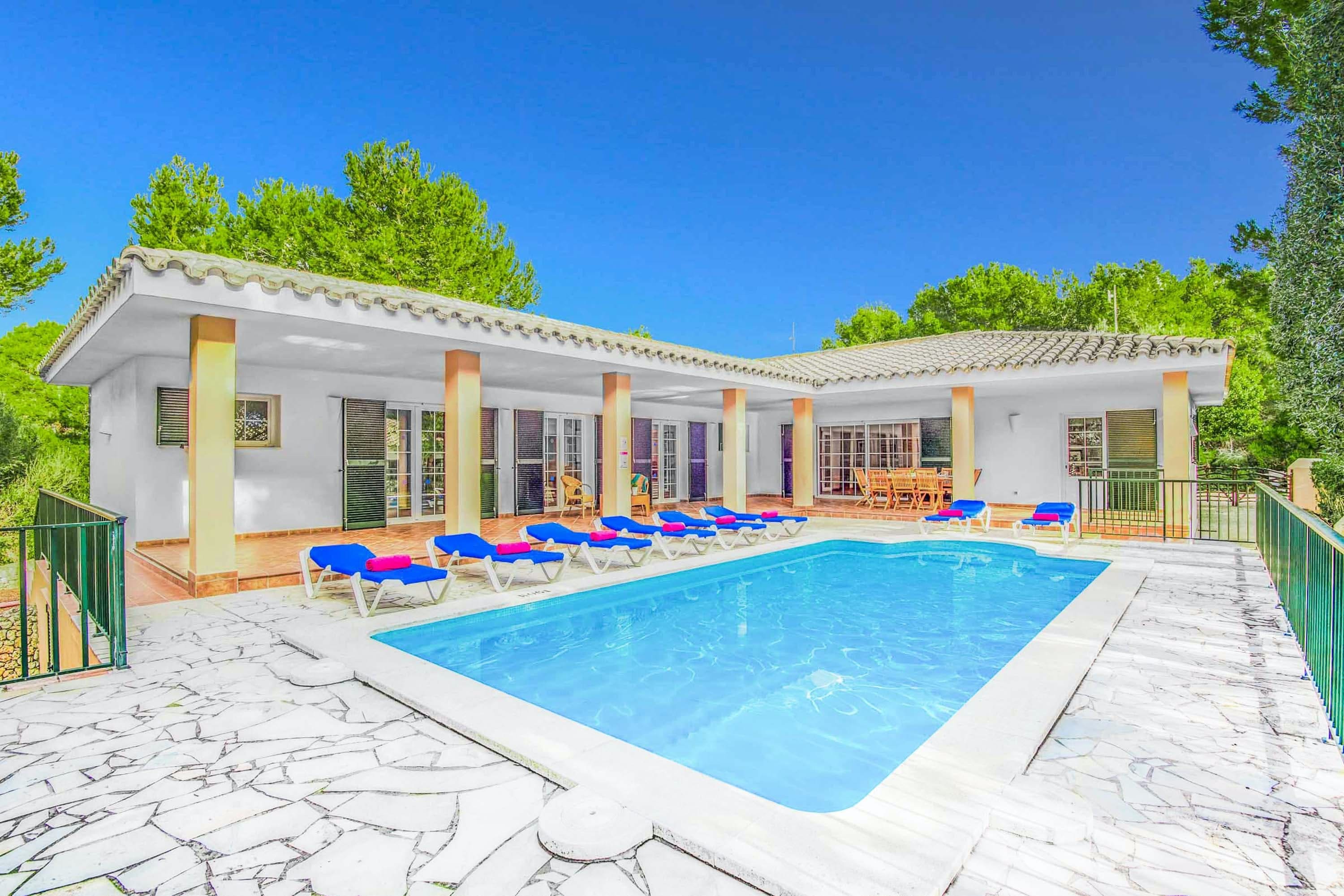 Villa Tramuntana Binibeca: 4-Bedroom Luxury Villa with Seaview and Pool, Menorca