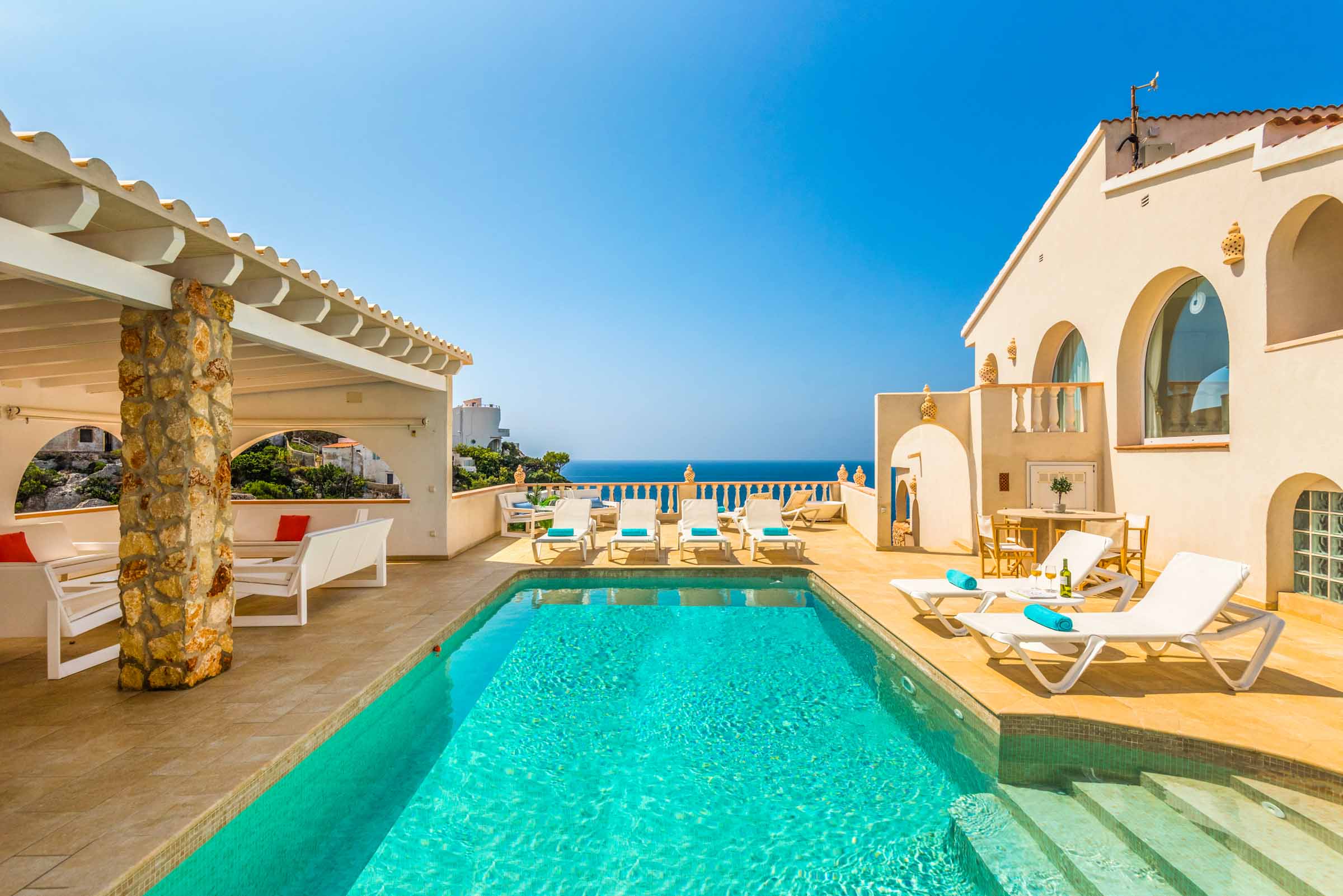 Villa Tramuntana CalaPoter: Spacious 5-Bedroom Apartment with Seaview and Pool, Menorca