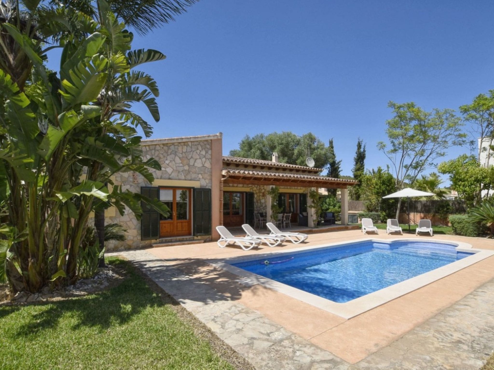 Villa Tramuntana Pobla: Modern 3-Bedroom Family Villa with Private Pool and Mountain Views in Mallorca