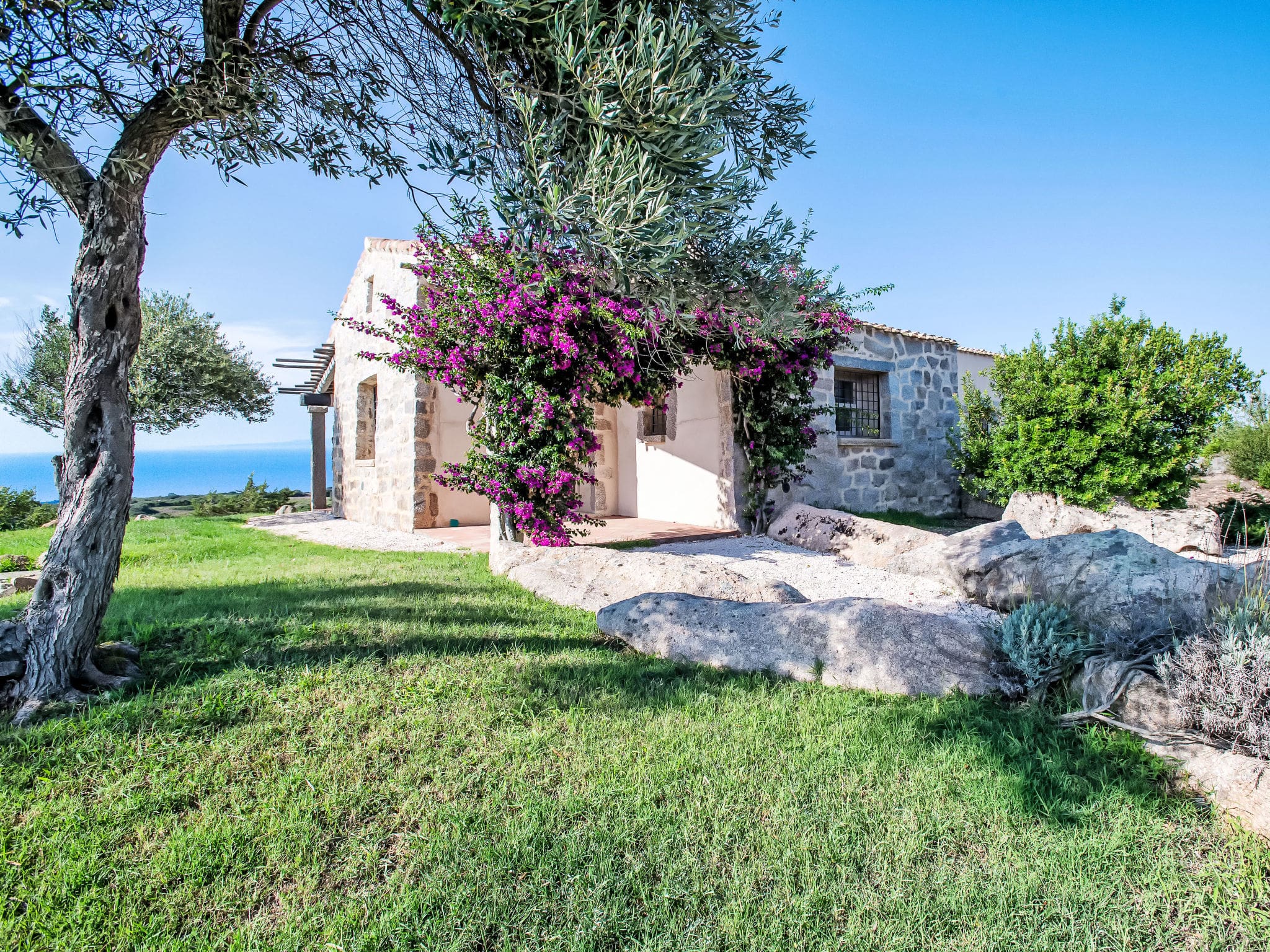 Villa Tramuntana Rena: Luxury 3-Bedroom Villa with Sea Views and Garden in Northern Sardinia