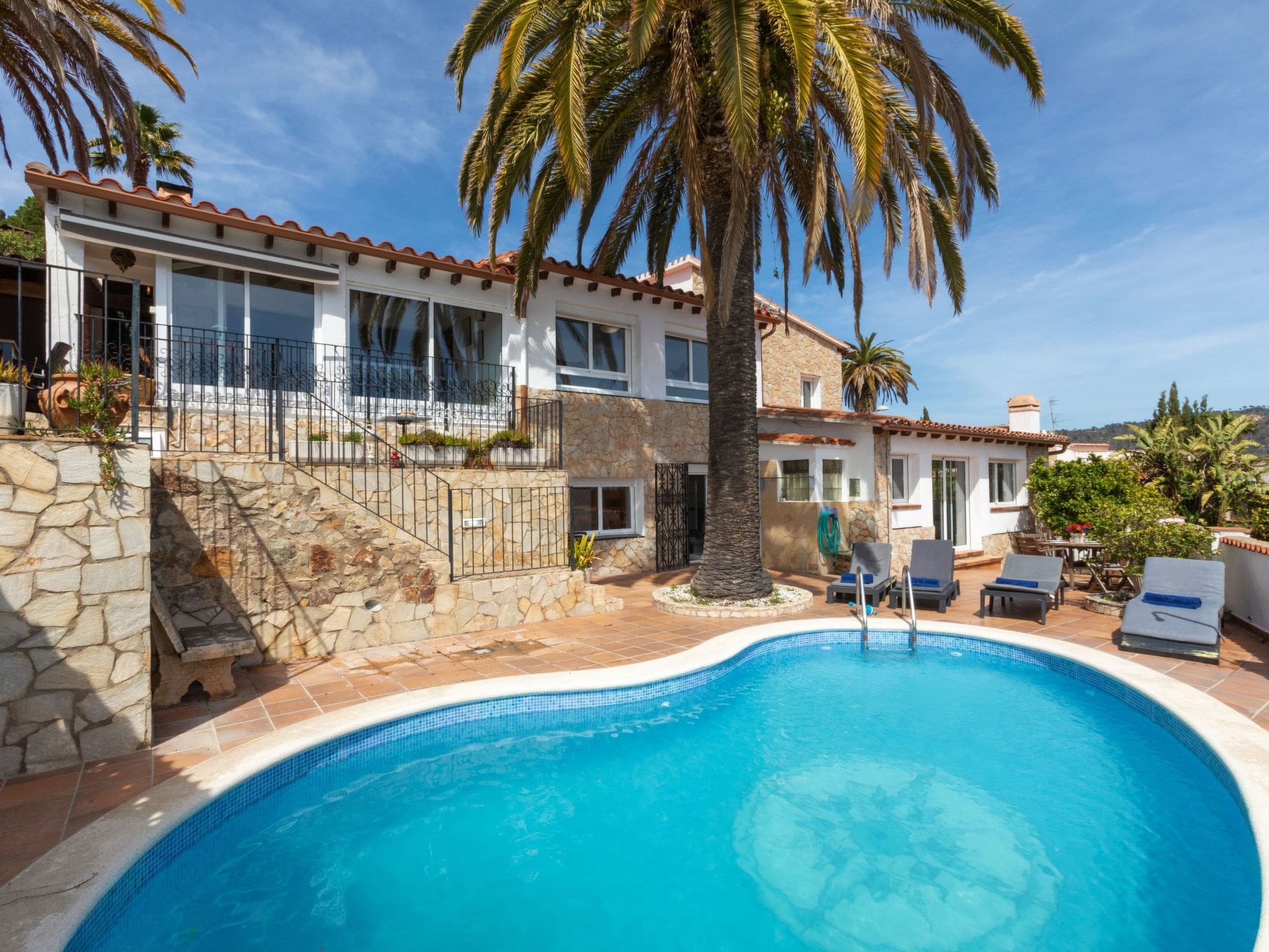 Villa Tramuntana Tossa: Spacious 5-Bedroom Family Villa with Private Pool and BBQ Terrace in Costa Brava