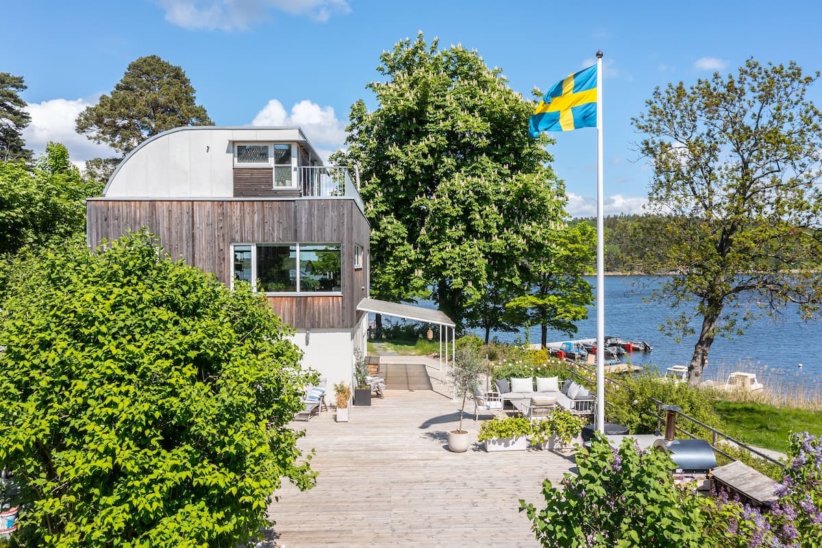 Villa Tranholmen Stockholm: Luxury 4-Bedroom Villa with Seaview and Tennis Court, Stockholm