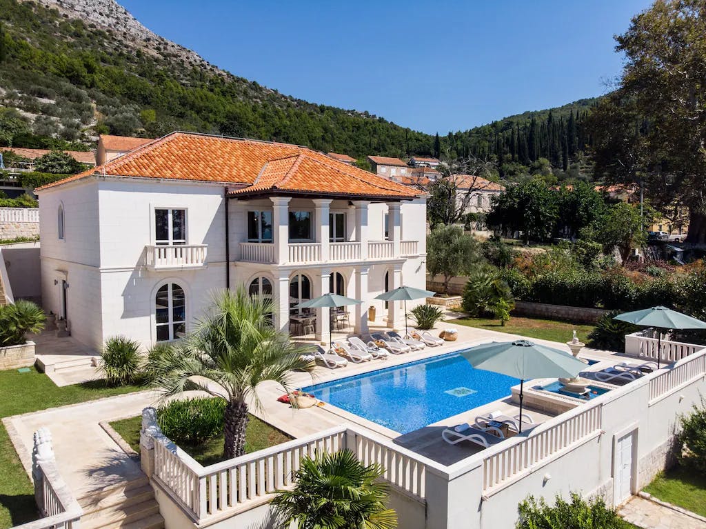Villa Trsteno Dubrovnik: Luxury 6-Bedroom Apartment with Seaview and Pool, Dubrovnik
