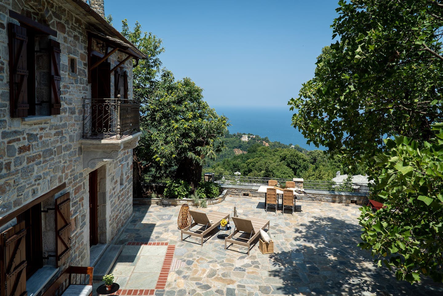 Villa Tsougria Skiathos: Luxury 4-Bedroom Apartment with Sea Views and Hot Tub, Skiathos