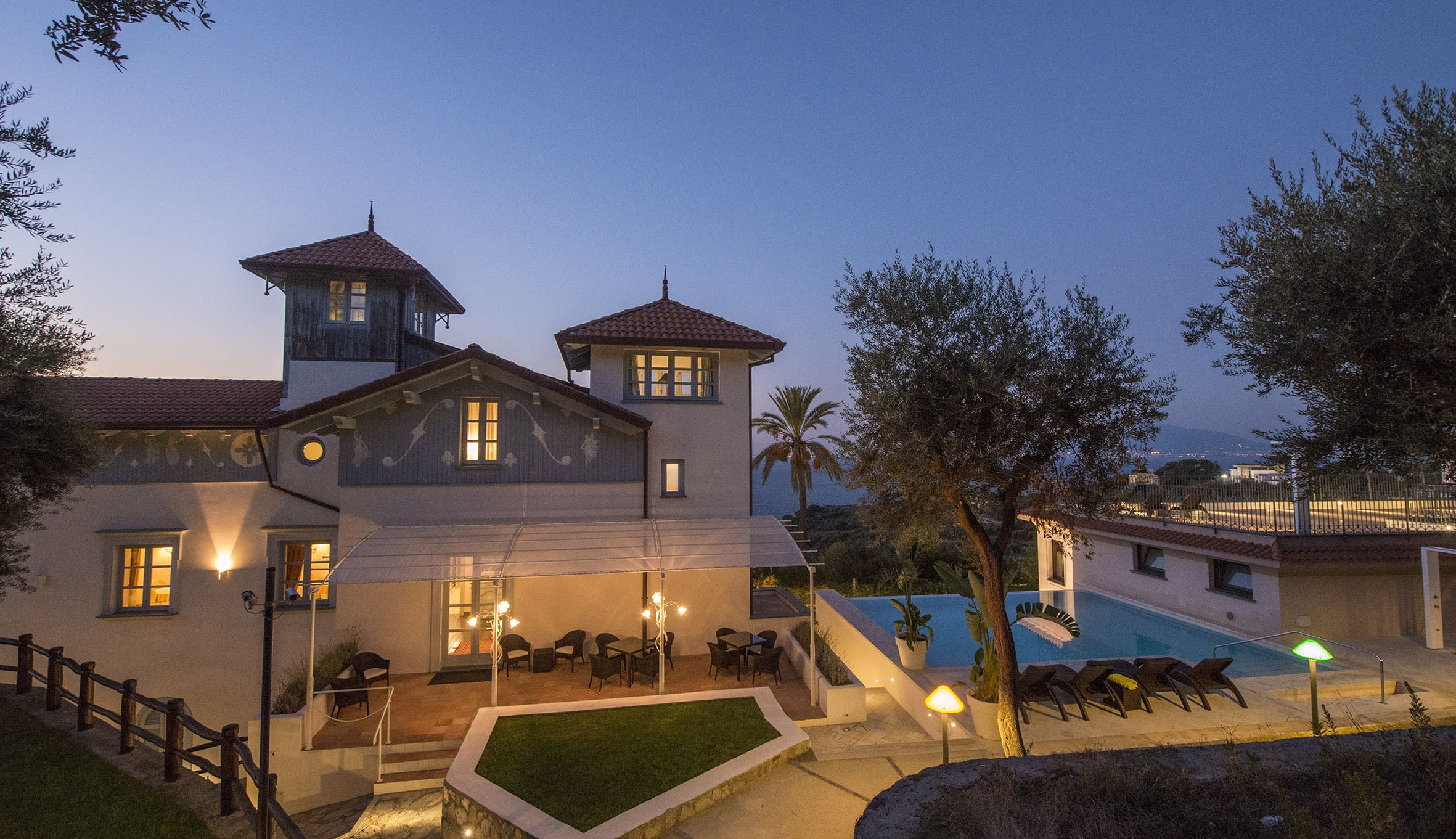 Villa Ulisse Sorrento Sorrento: Luxury 9-Bedroom Villa with Infinity Pool and Sea Views, Sorrento