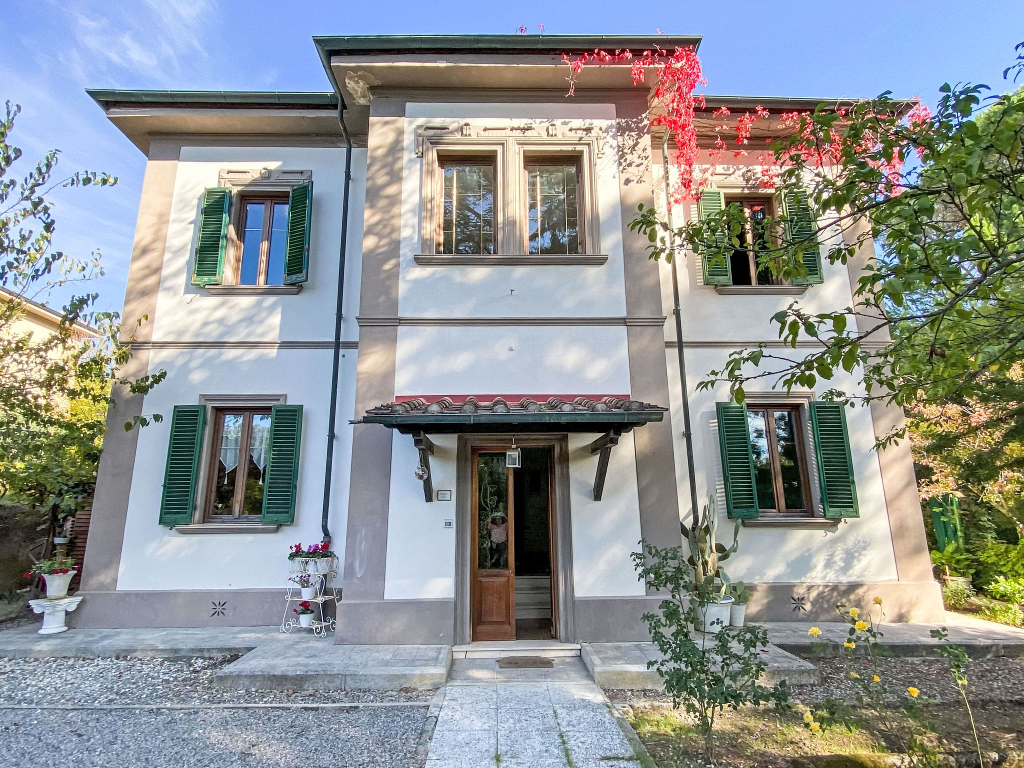 Villa Valdicecina Montecatini: Historic 4-Bedroom Tuscan Farmhouse with Private Pool and Whirlpool in Montecatini Val di Cecina