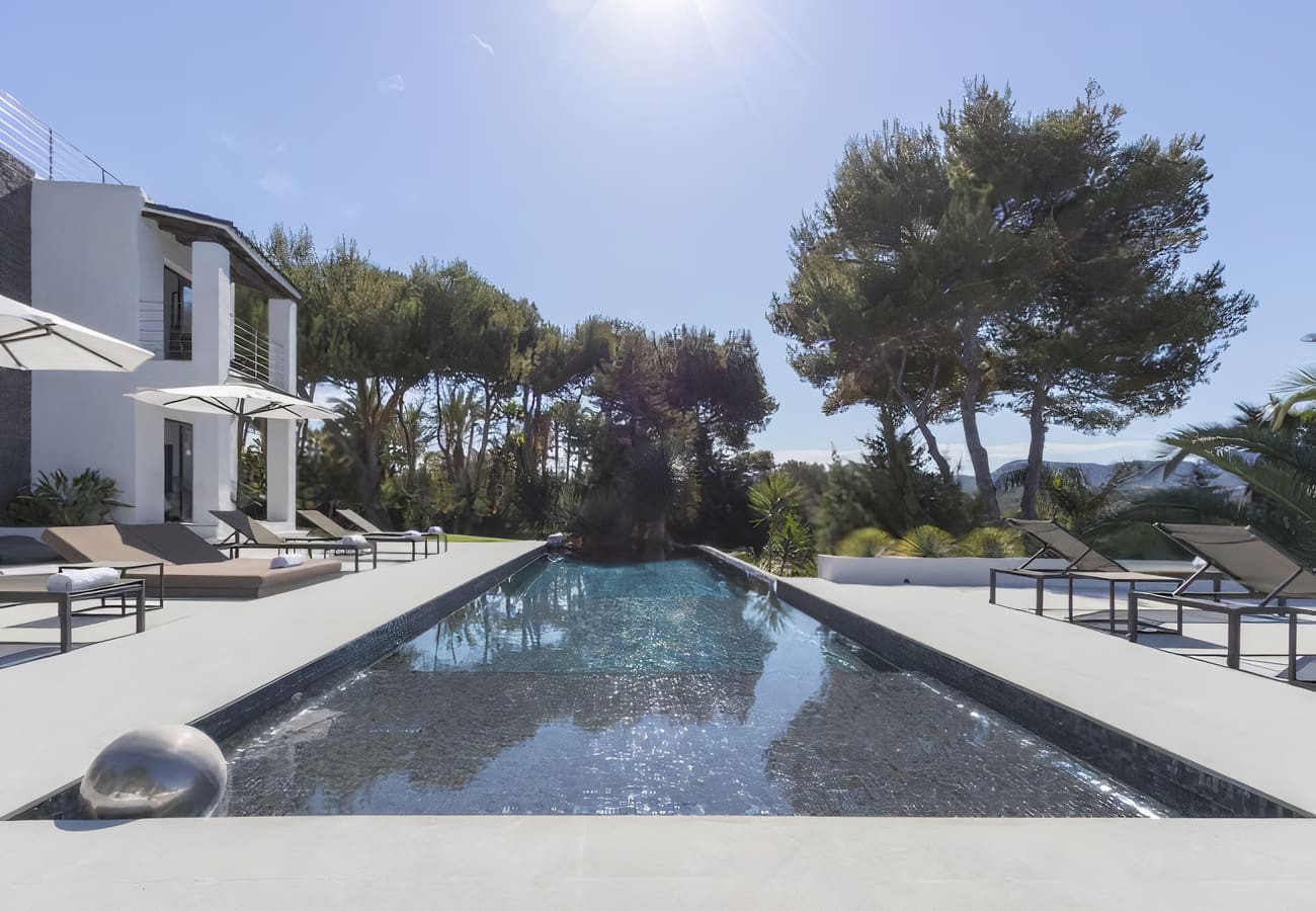 Villa Vedra Cala: 6-Bedroom Luxury Villa with Infinity Pool, Cala Vedella