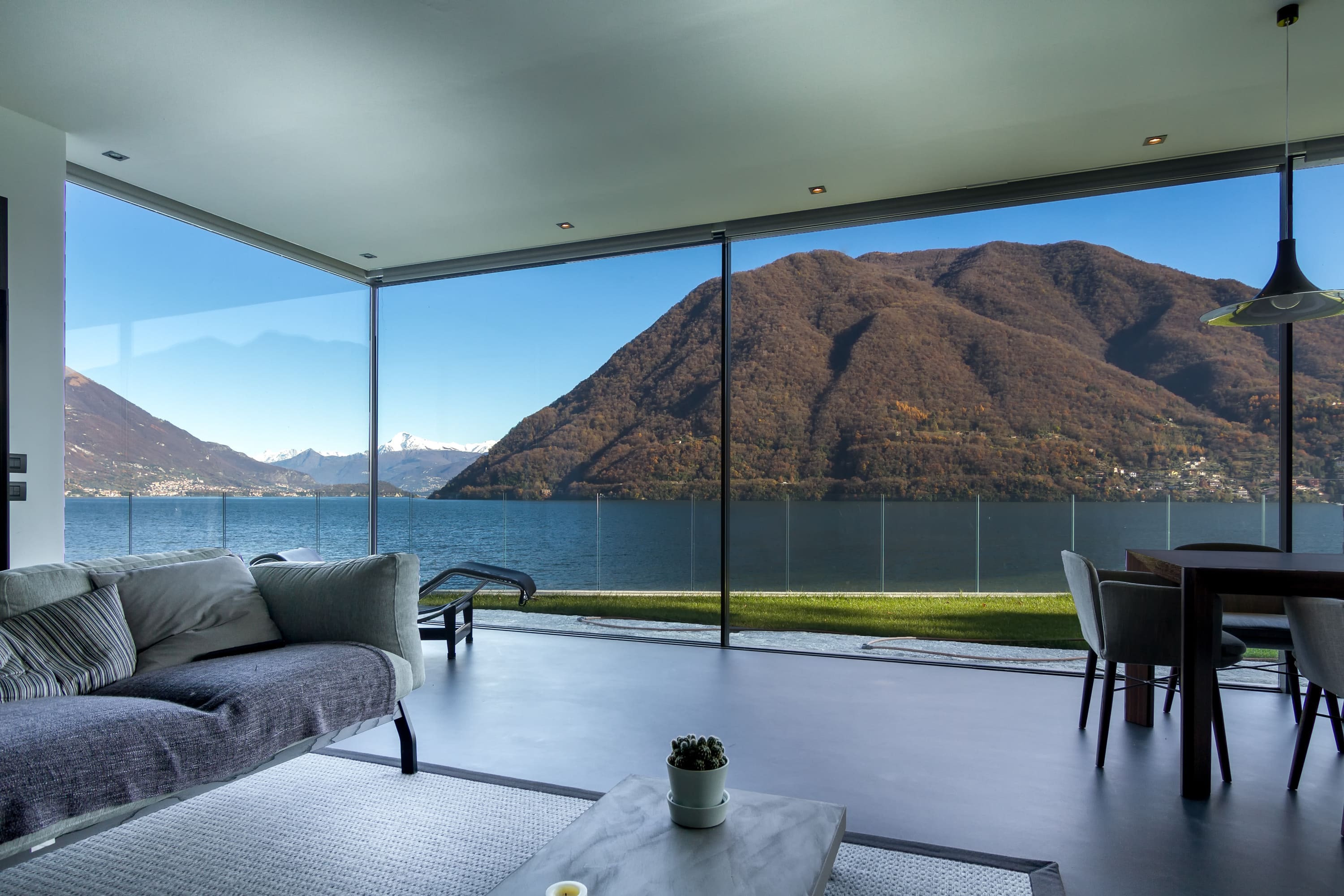 Villa Vento Nesso: Luxury 3-Bedroom Villa with Private Spa and Lake Views, Nesso