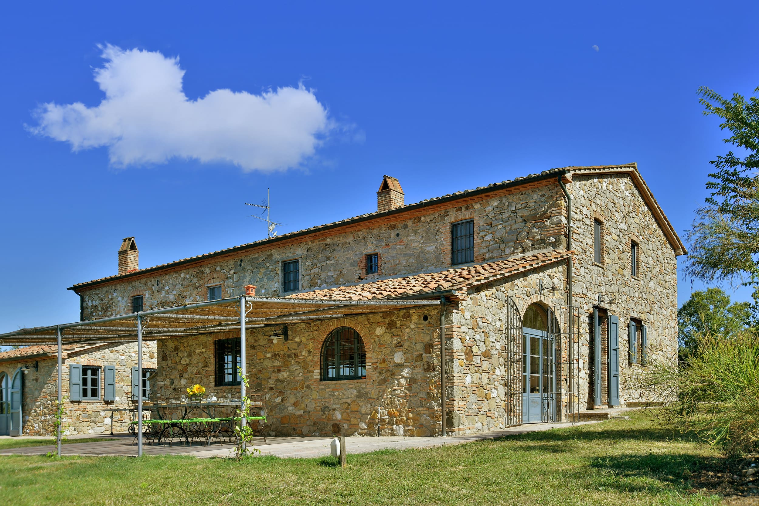 Villa Vento Tuscany: Luxury 9-Bedroom Apartment with Sea View and Pool, Tuscany