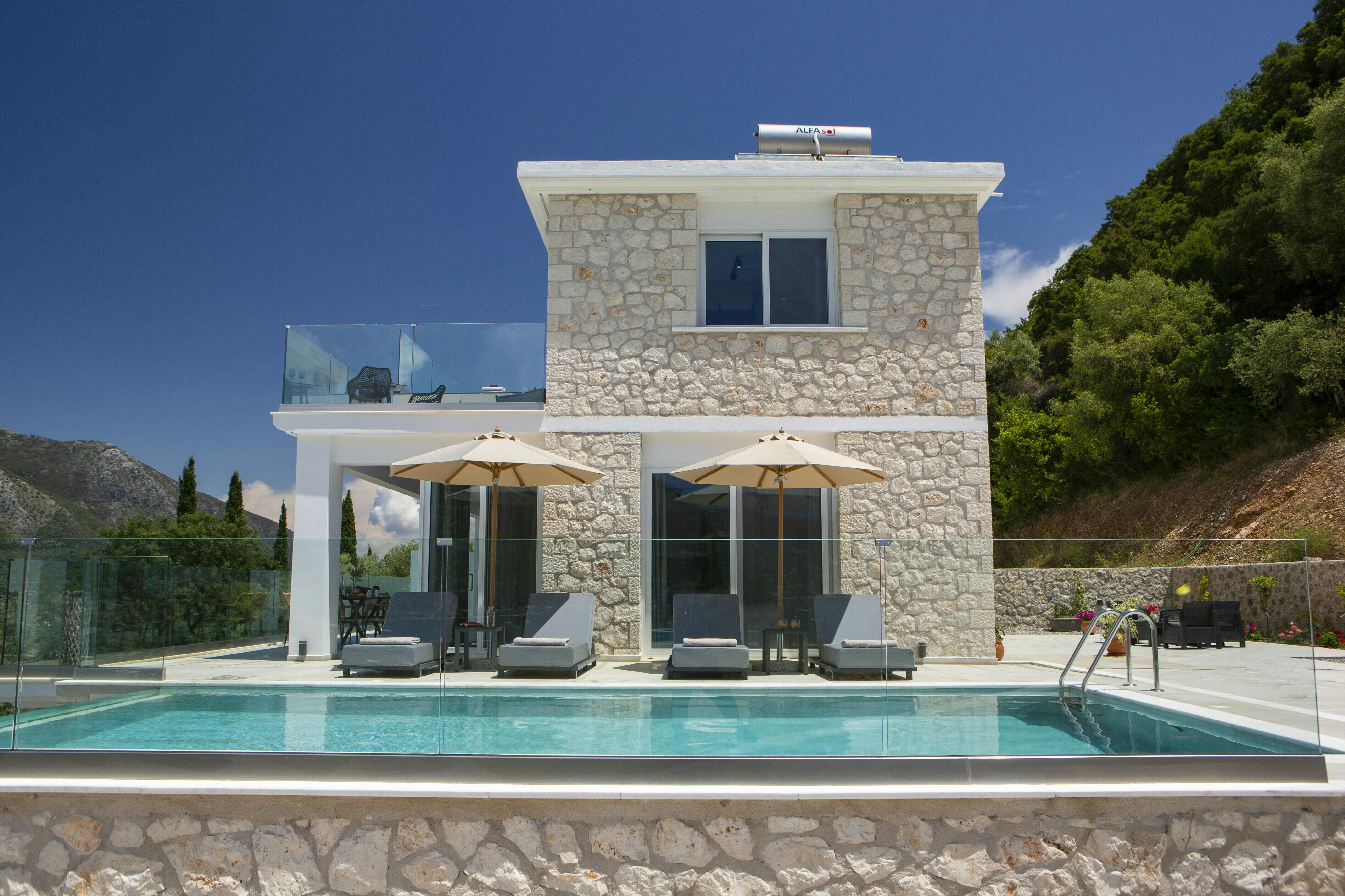 Villa Vliho Lefkada: Luxury 3-Bedroom Villa with Private Pool and Sea Views, Lefkada