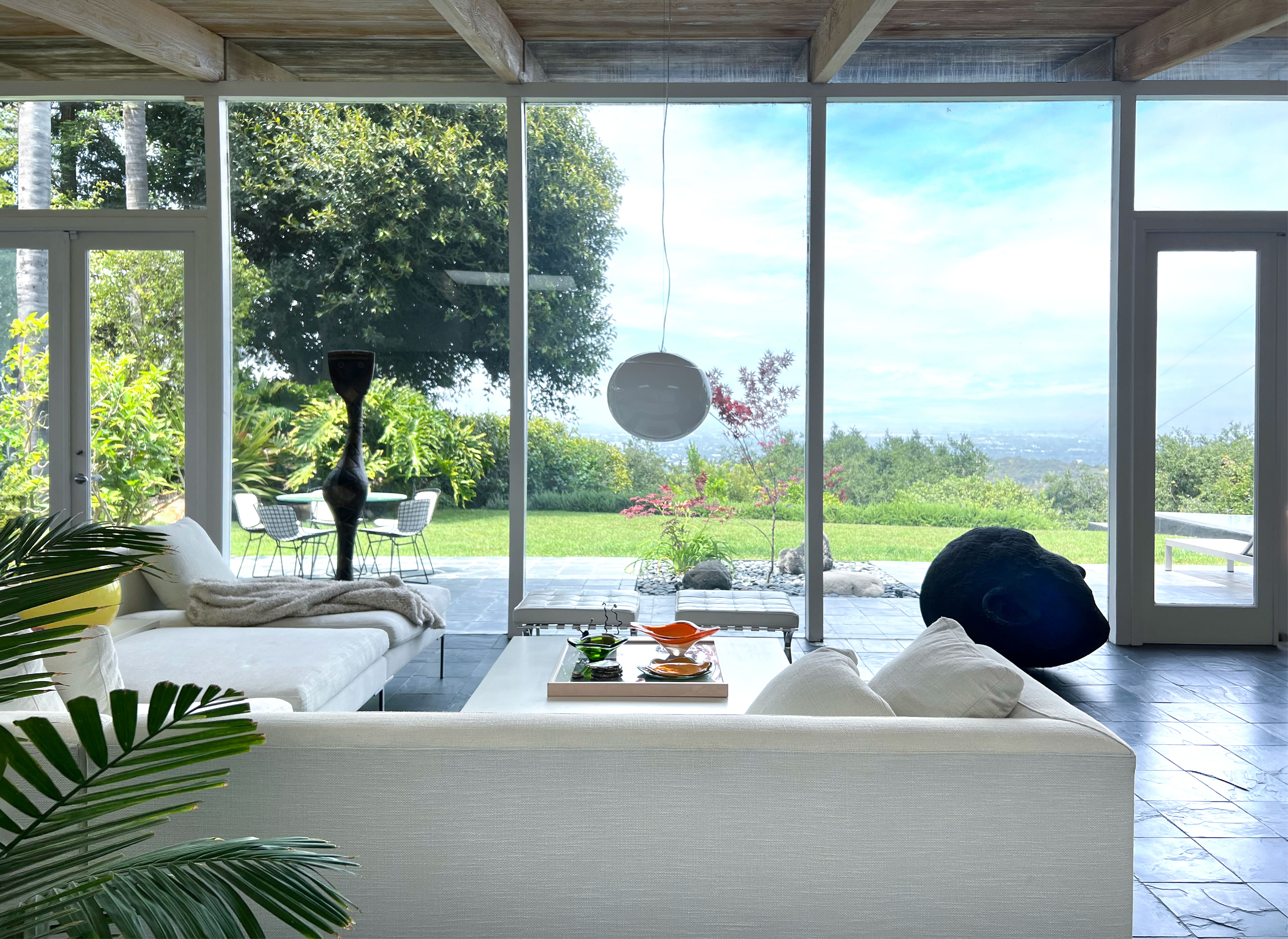 Vista de Sherman: Chic 2-Bedroom Apartment with Modern Amenities, Sherman Oaks