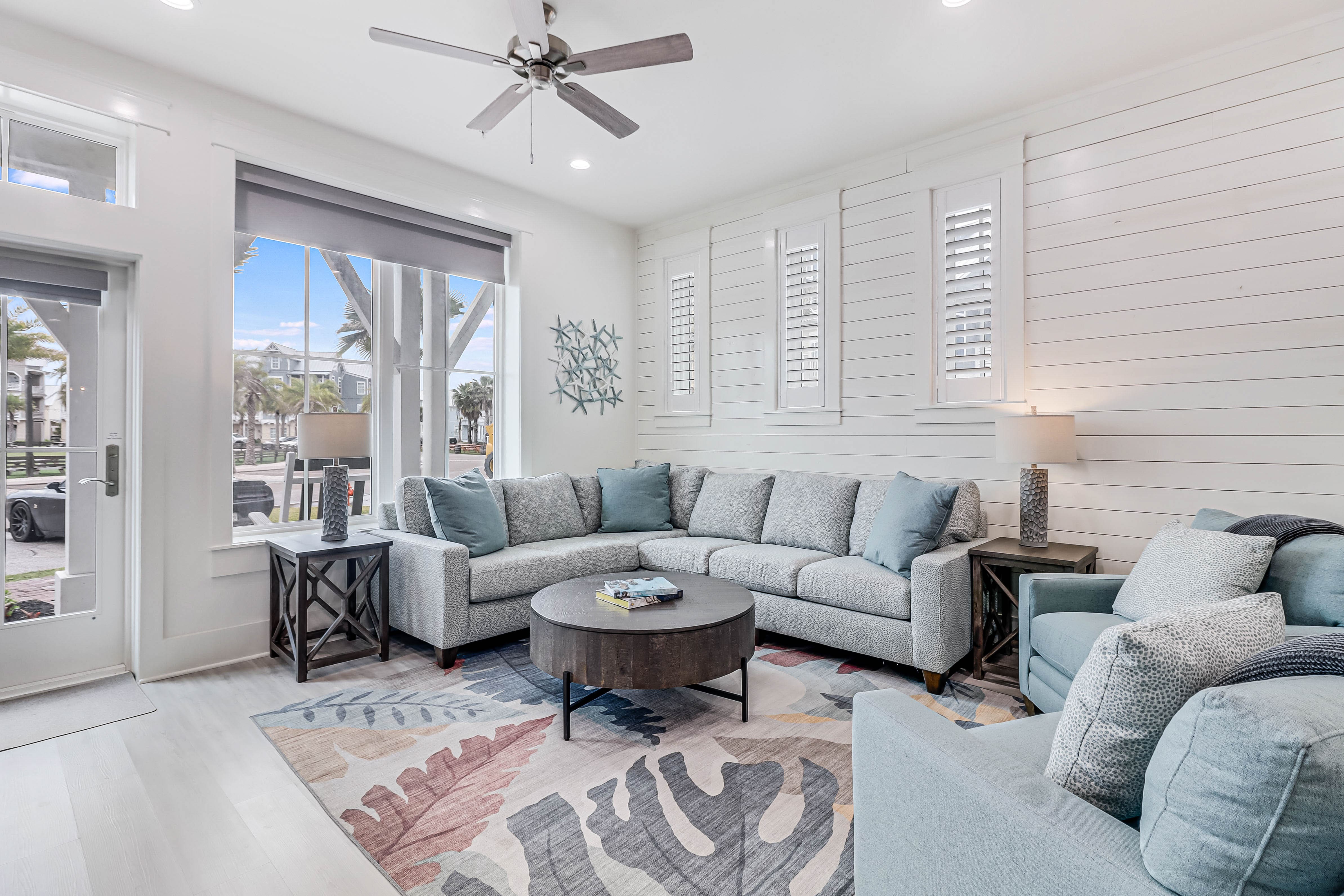 Vista del Mar Austin: Luxury 3-Bedroom Villa with Swimming Pool in Austin