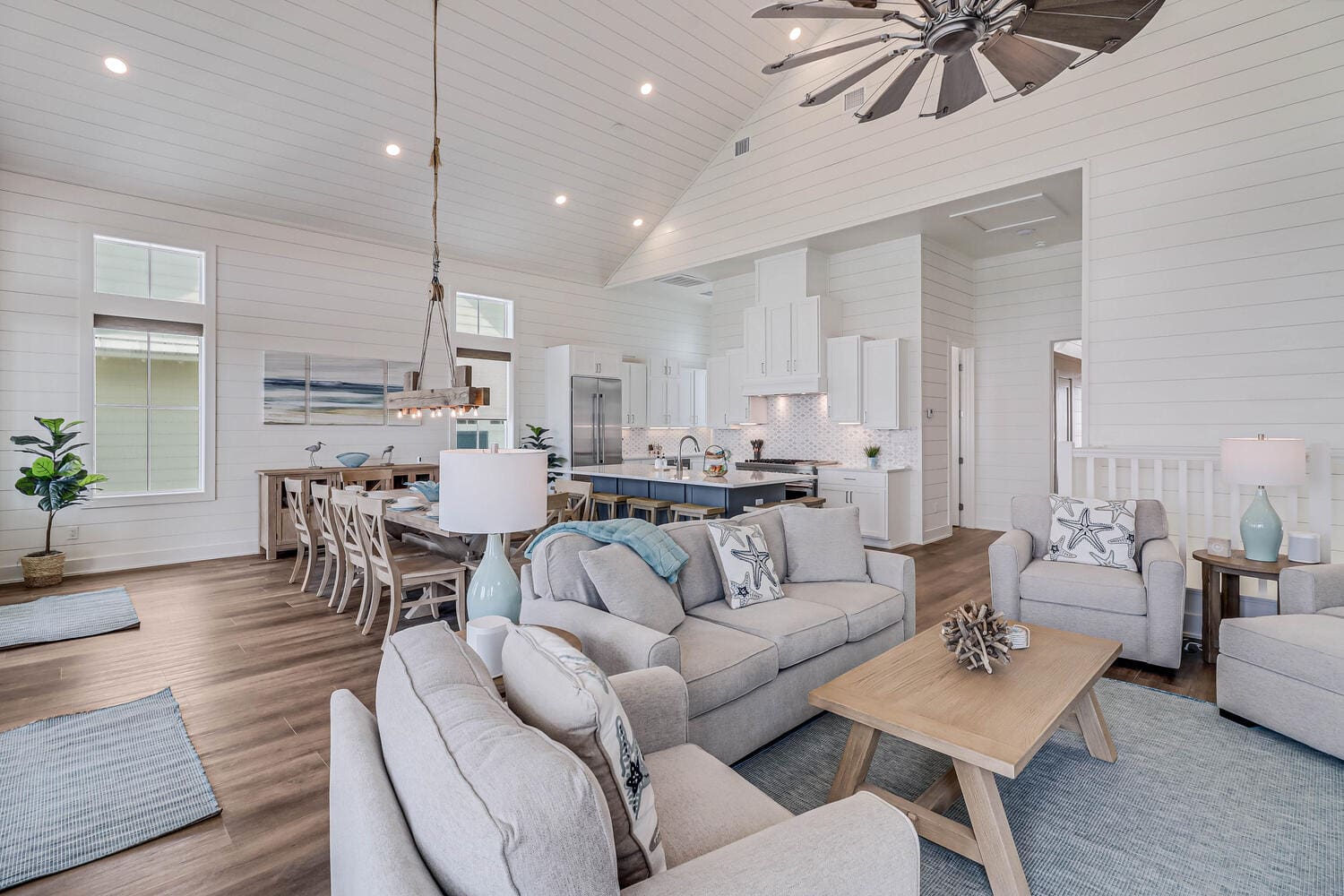 Vista del Mar Texas 3: Stunning 6-Bedroom Beachfront Villa with Seaviews, Nueces County