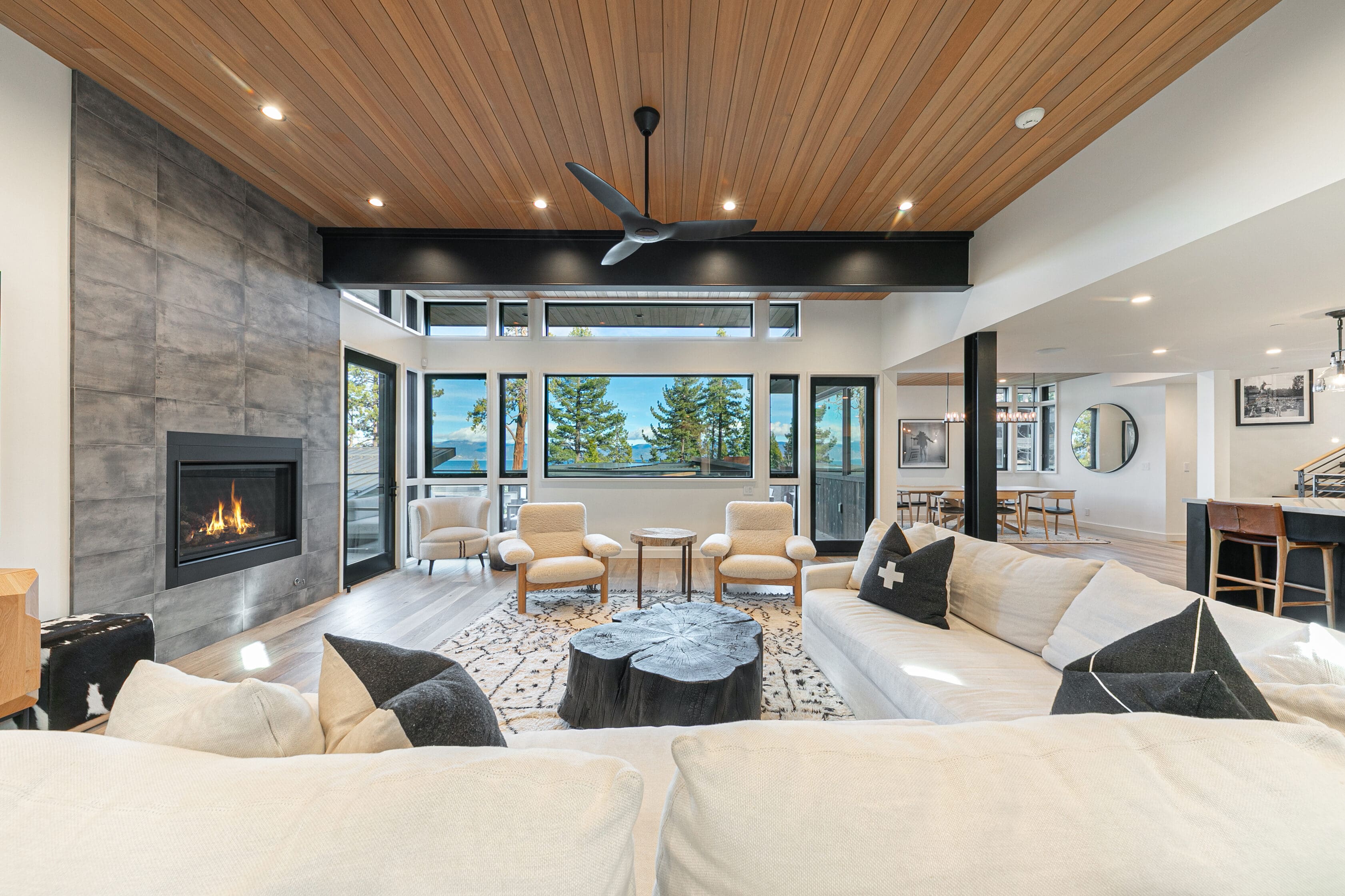 Vista Lago: Stunning 4-Bedroom Luxury Villa with Lake Views, Lake Tahoe