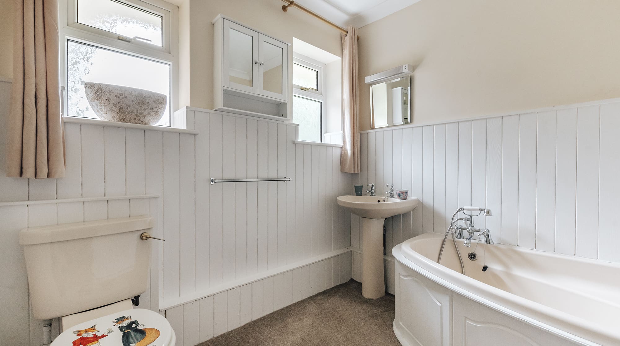 Worlingham Estate Cottage: Historic 4-Bedroom Luxury Cottage Rental Suffolk with Private Garden and Estate Grounds