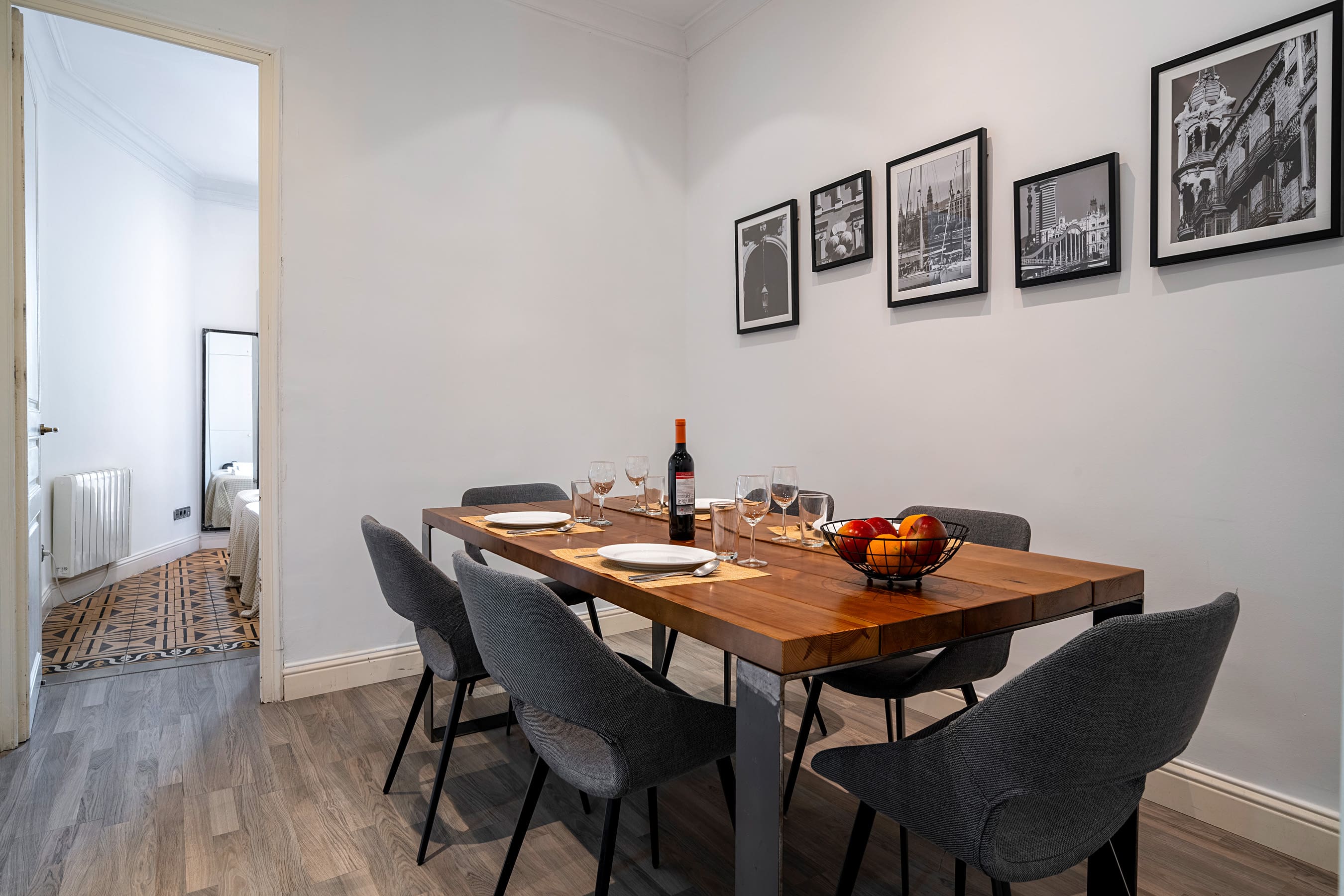 Apartamento Còrsega Eixample: Chic 2-Bedroom Apartment with Seaview and Air-Con, Eixample Barcelona