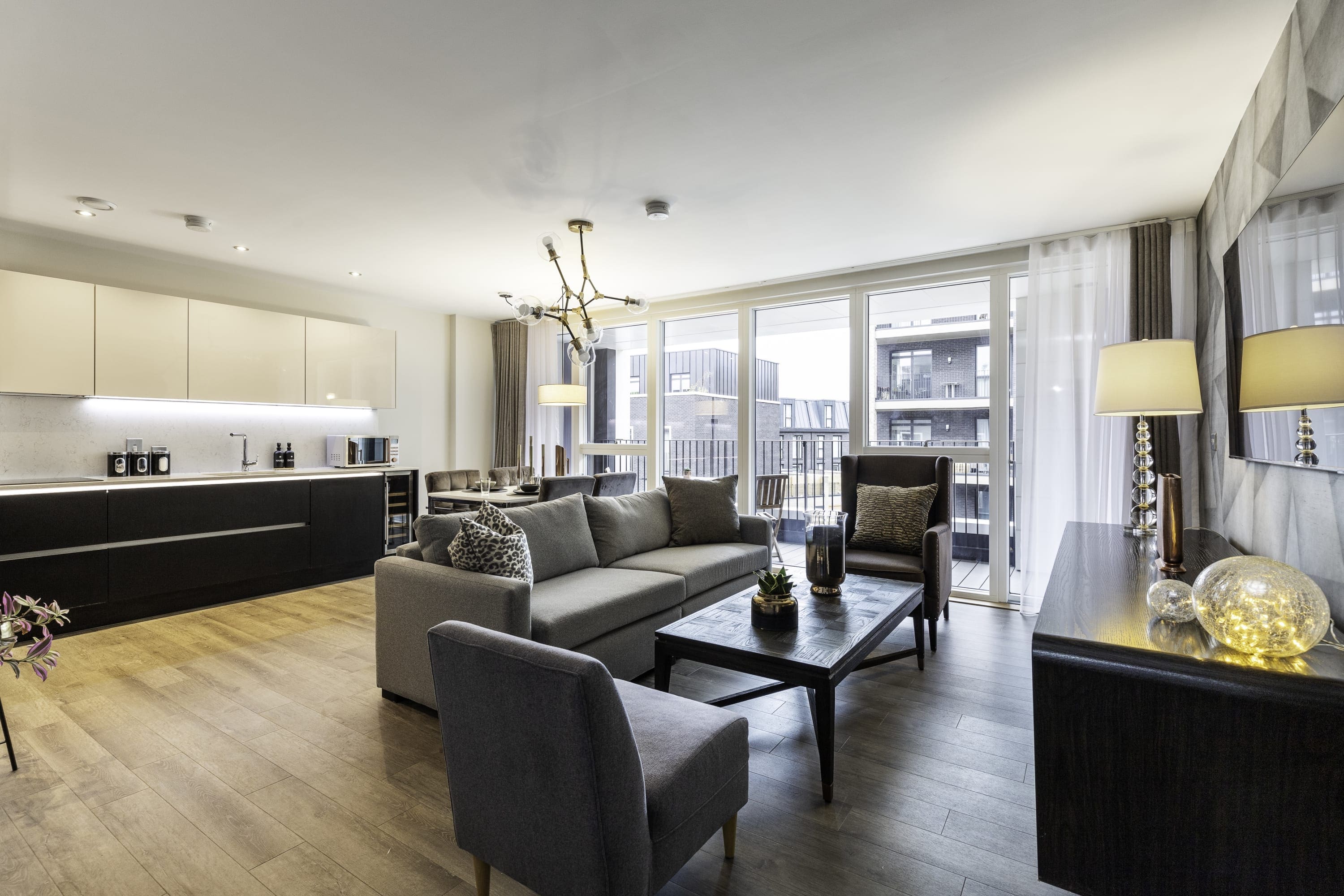 Apartment Bowyer Stratford: Stylish 3-Bedroom Apartment with Air-Con in Stratford London