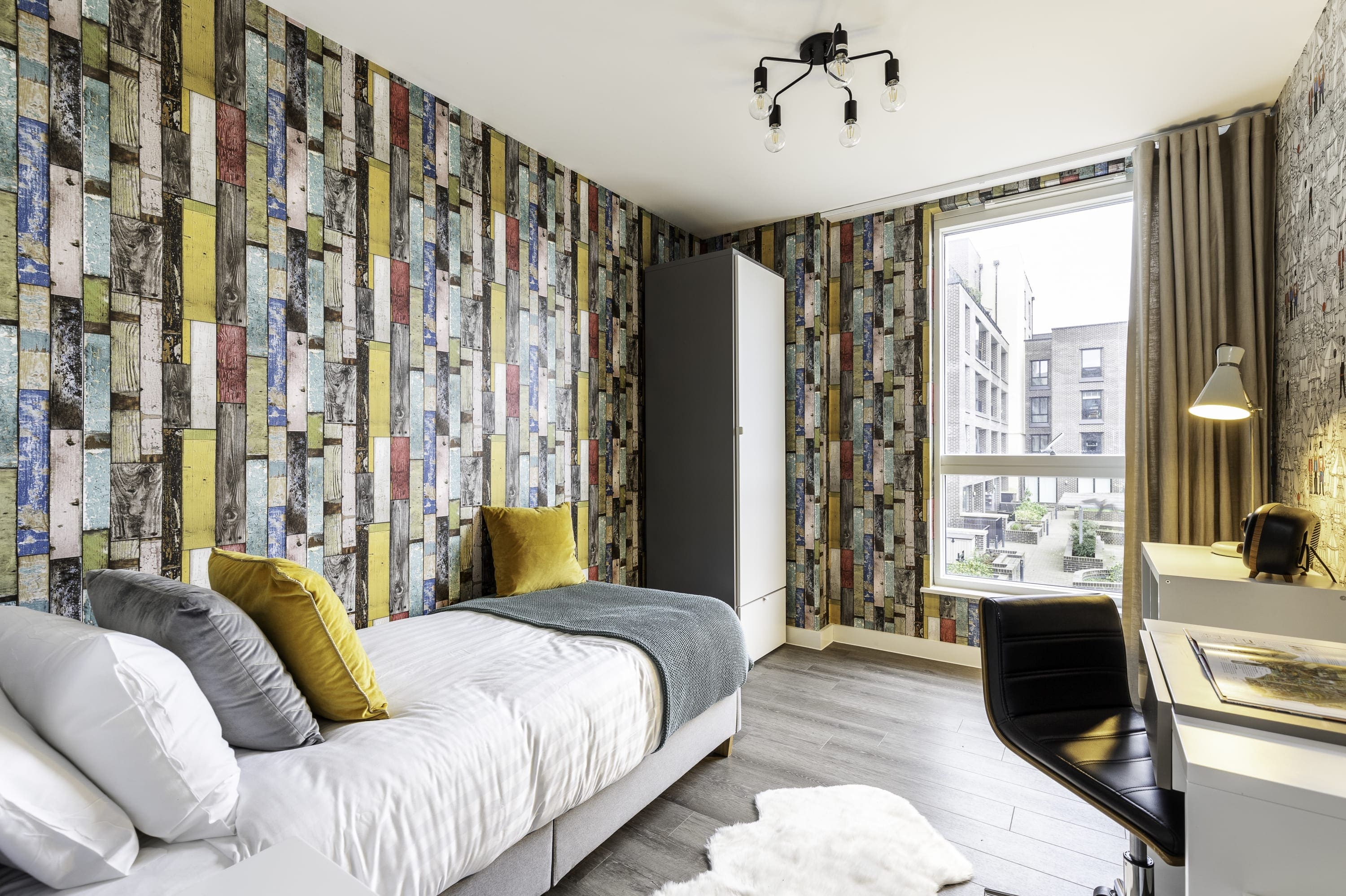 Apartment Bowyer Stratford: Stylish 3-Bedroom Apartment with Air-Con in Stratford London