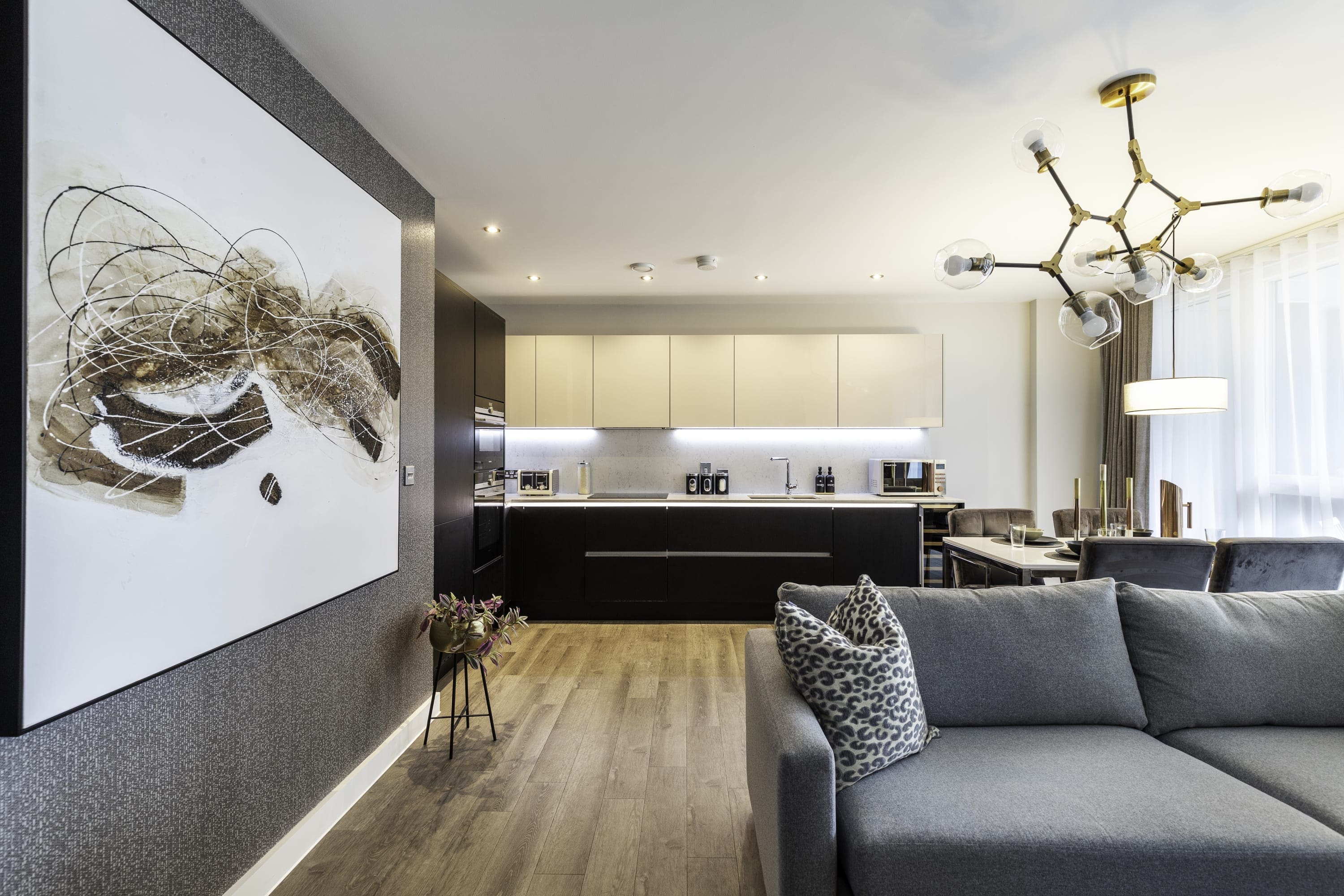Apartment Bowyer Stratford: Stylish 3-Bedroom Apartment with Air-Con in Stratford London