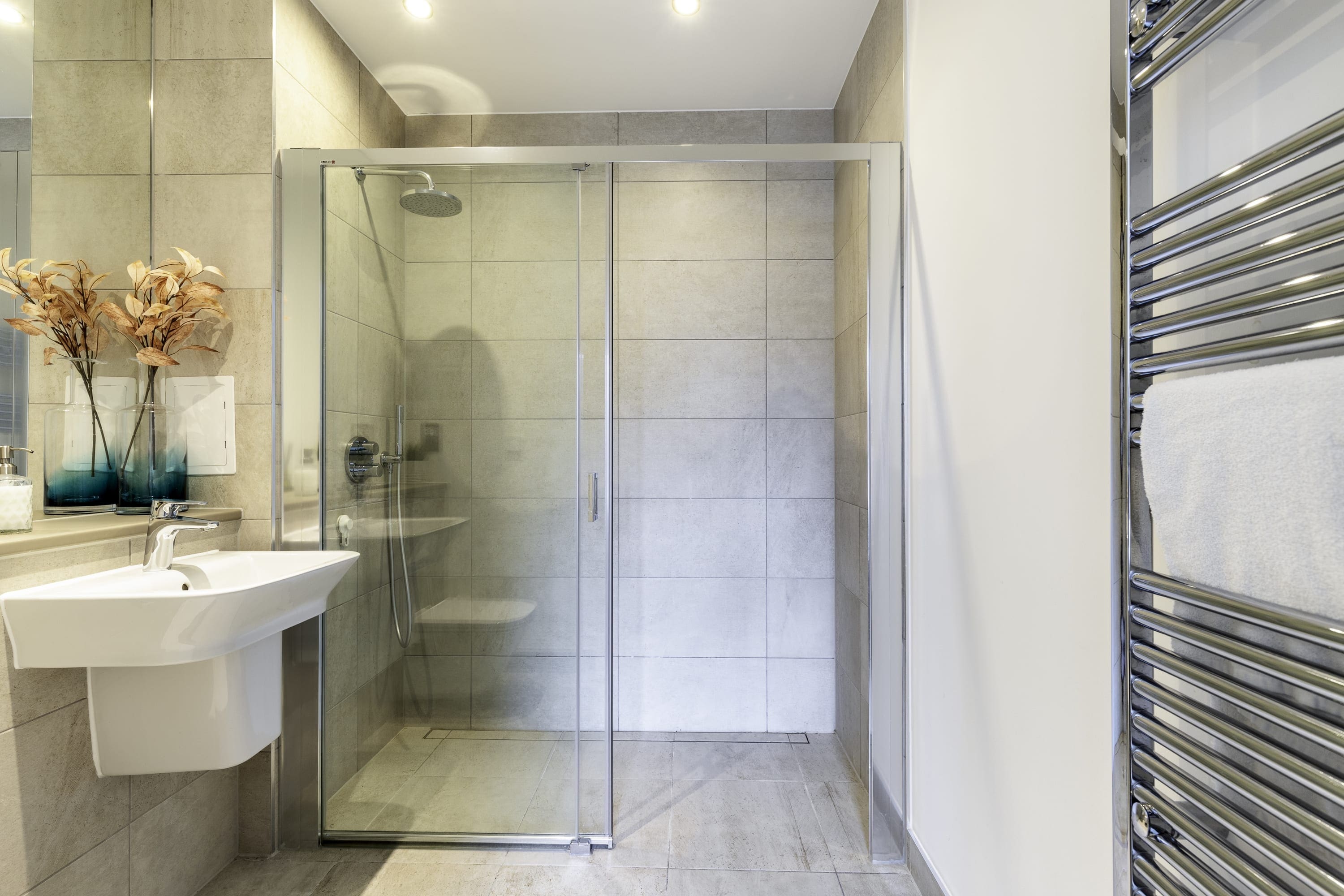 Apartment Bowyer Stratford: Stylish 3-Bedroom Apartment with Air-Con in Stratford London