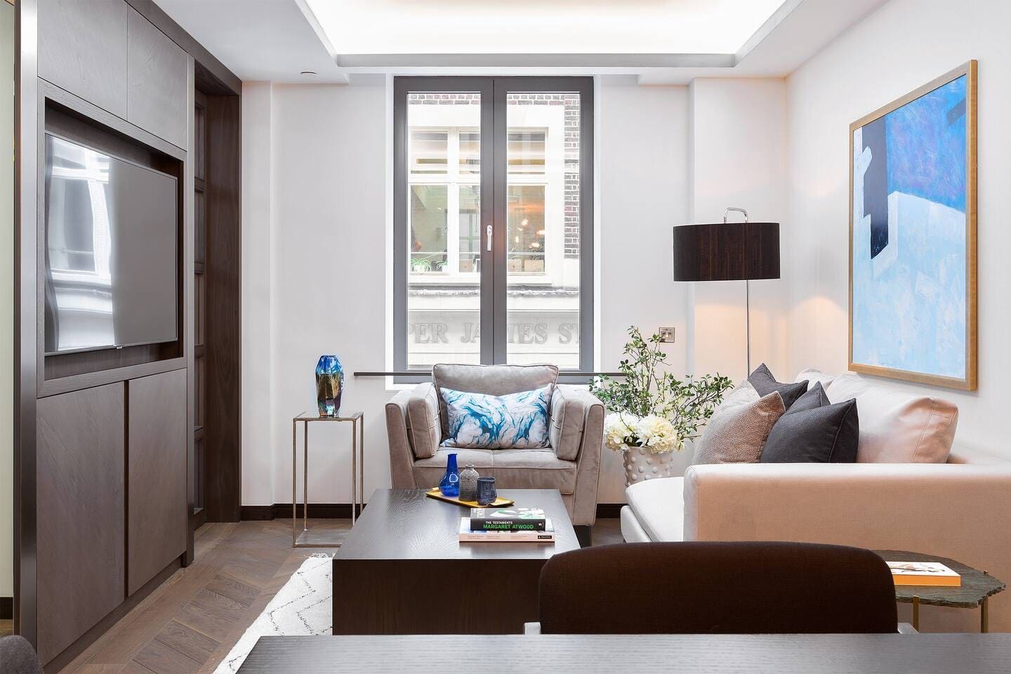 House Gloaming Carnaby Soho: Luxury 1-Bedroom Apartment with Air-Con in Soho, London