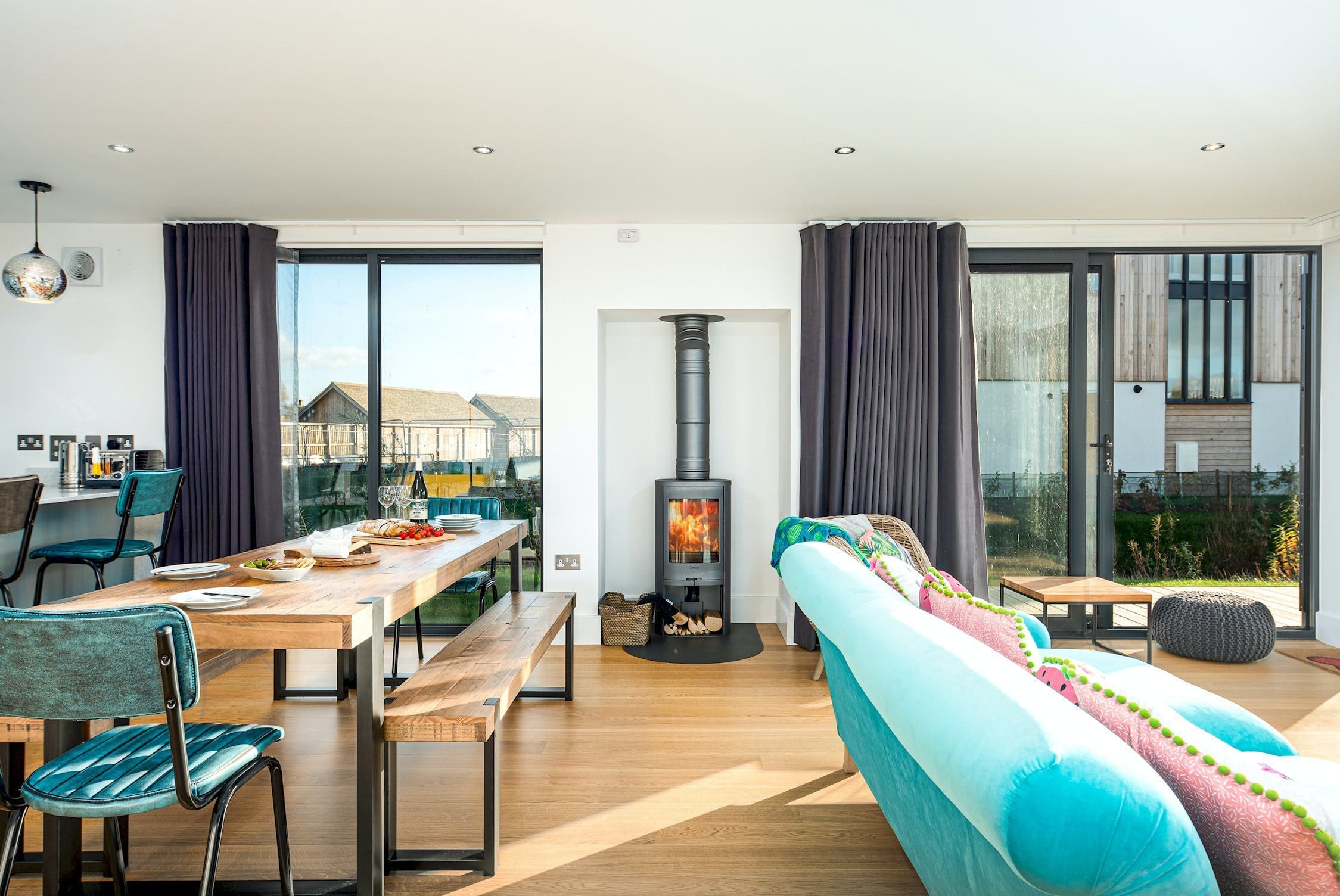 Apartment Cerney Cirencester: Spacious 4-Bedroom Apartment with Pool and Tennis Court, Cirencester