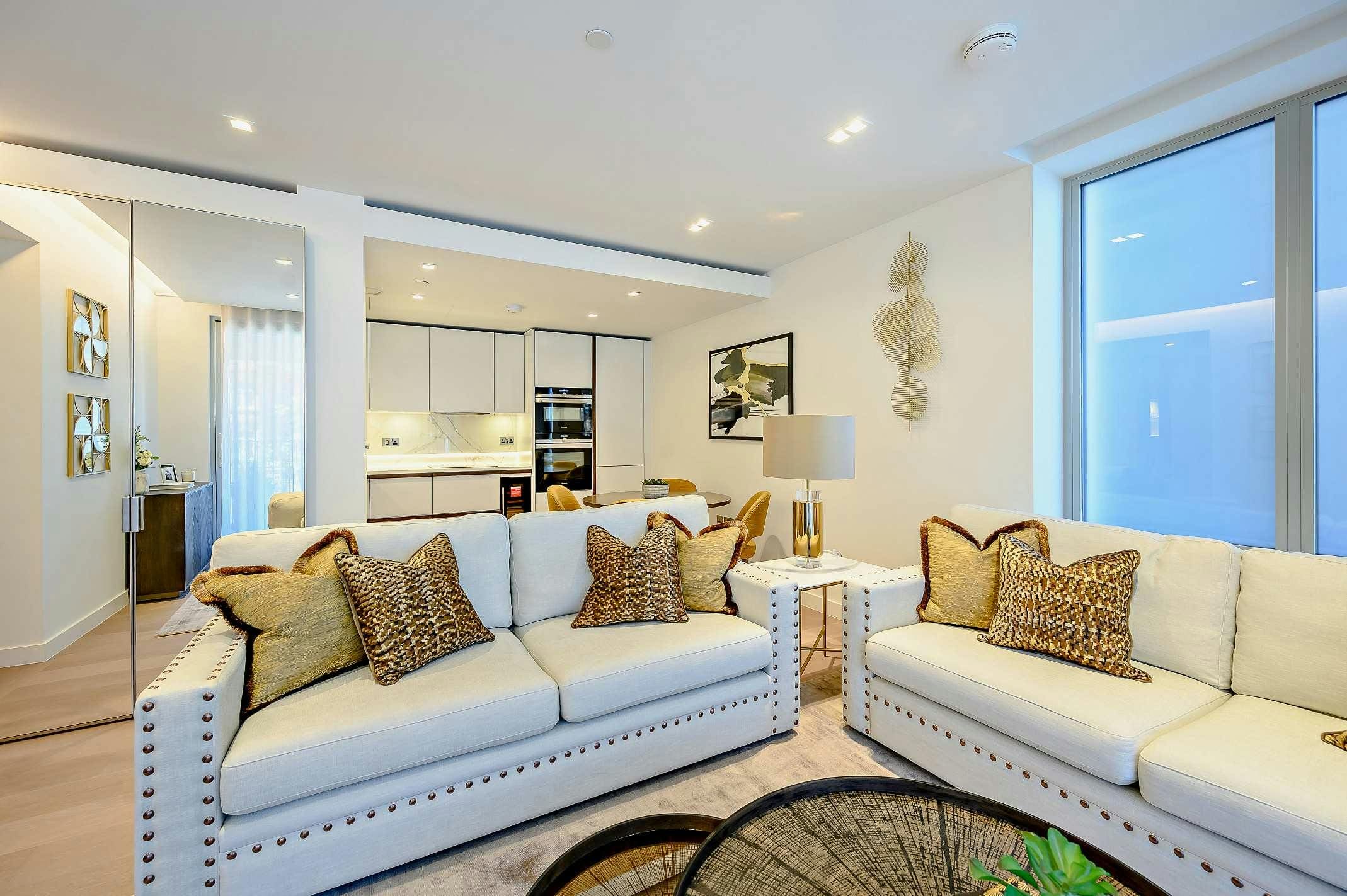 Apartment Churchfield Edgware: Modern 2-Bedroom Apartment with Air Conditioning and Pool, Edgware Road