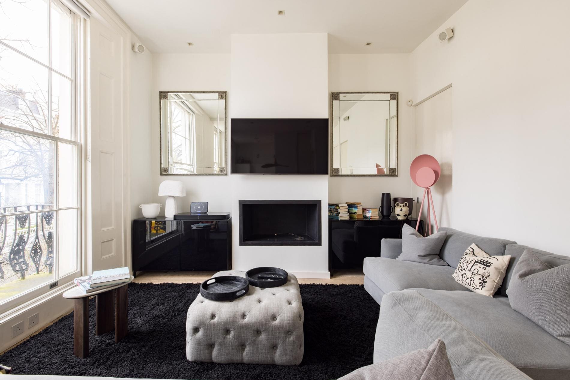 Apartment Colville NottingHill: Stylish 2-Bedroom Apartment Rental with Family Features in Notting Hill