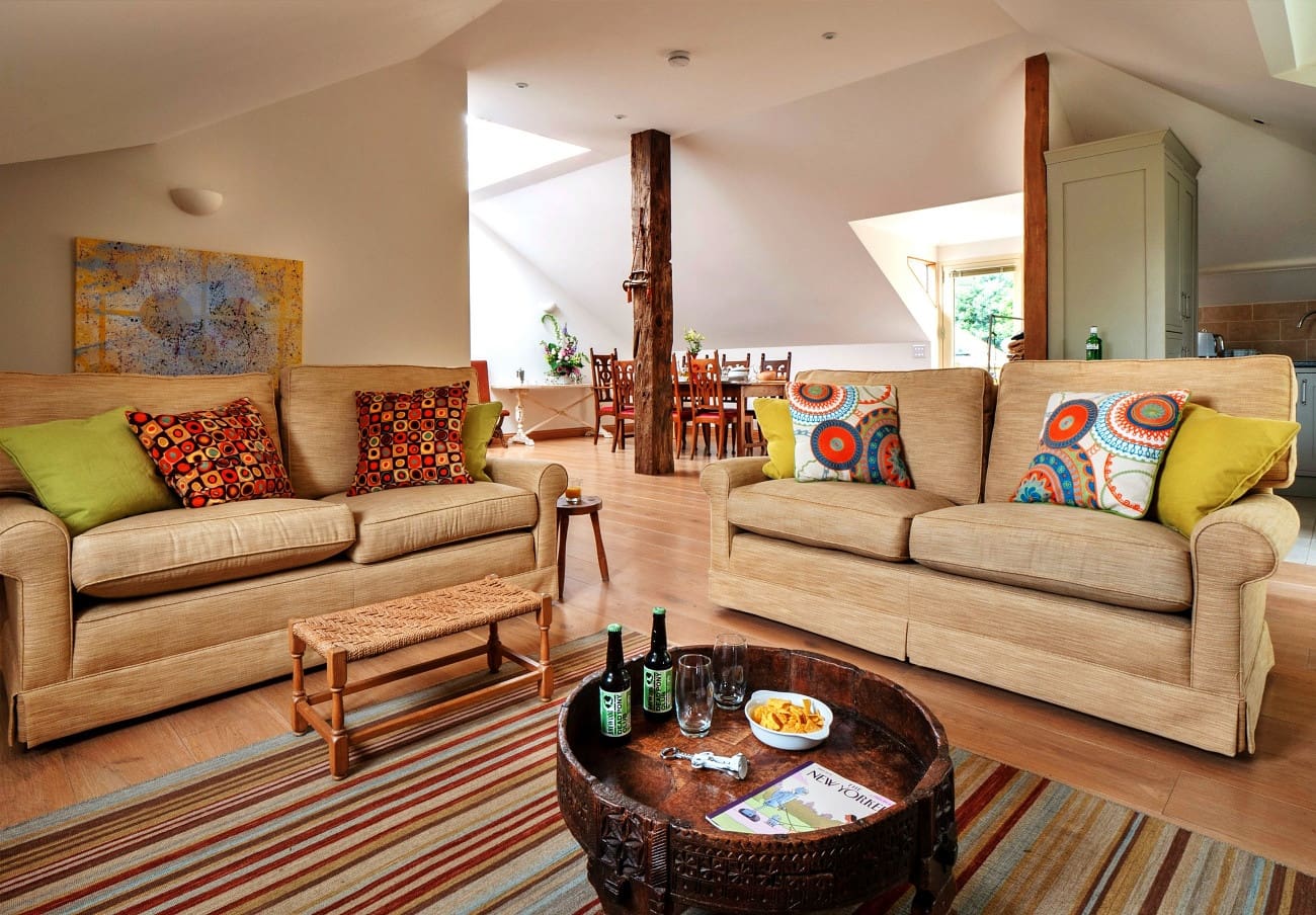 Apartment Glyme Chipping Norton: Stylish 2-Bedroom Apartment with Heated Pool Access, Chipping Norton