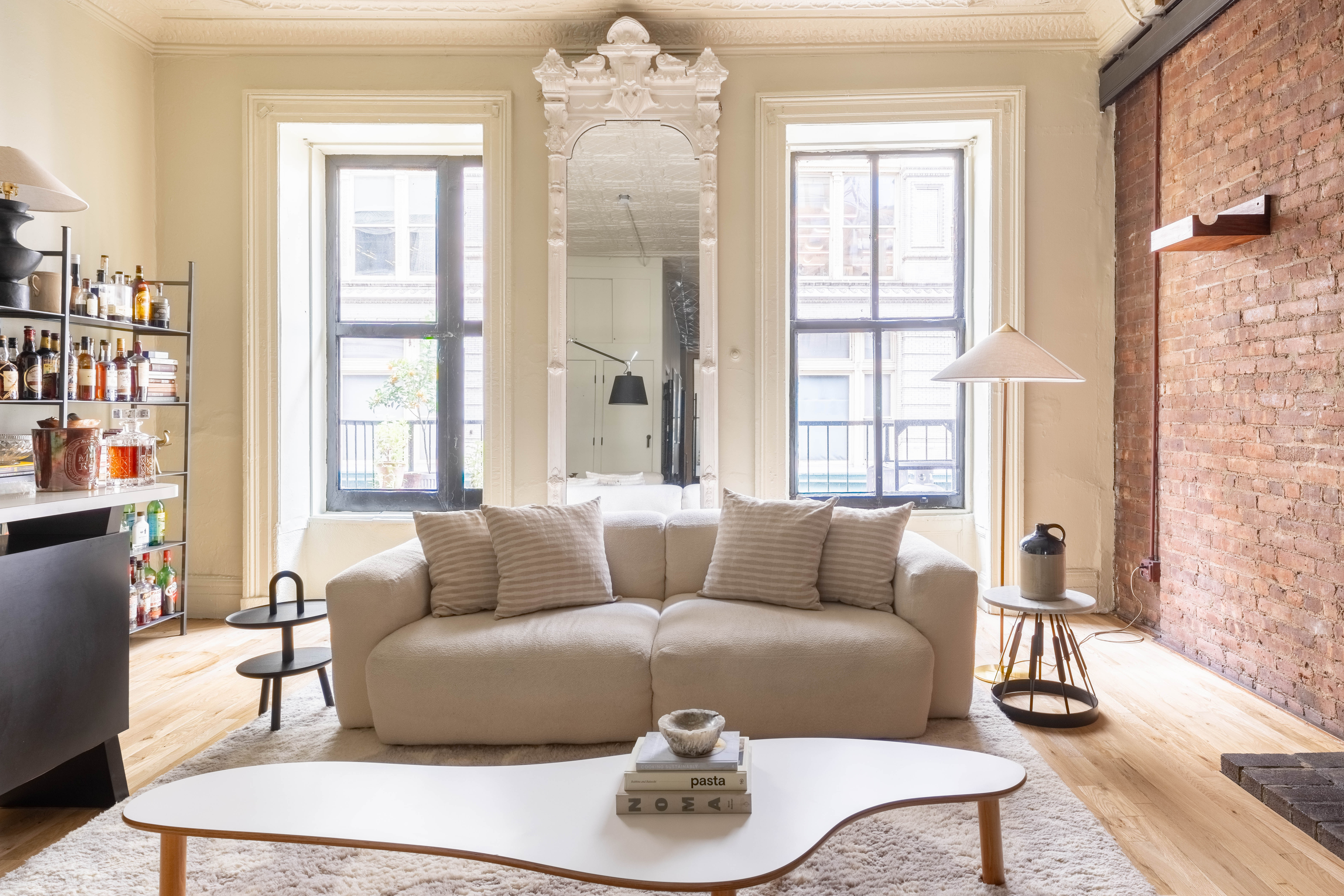 Apartment Gramercy Union Square Union Square & Flatiron 3: Stylish 2-Bedroom Apartment Rental with Balcony in Union Square, New York