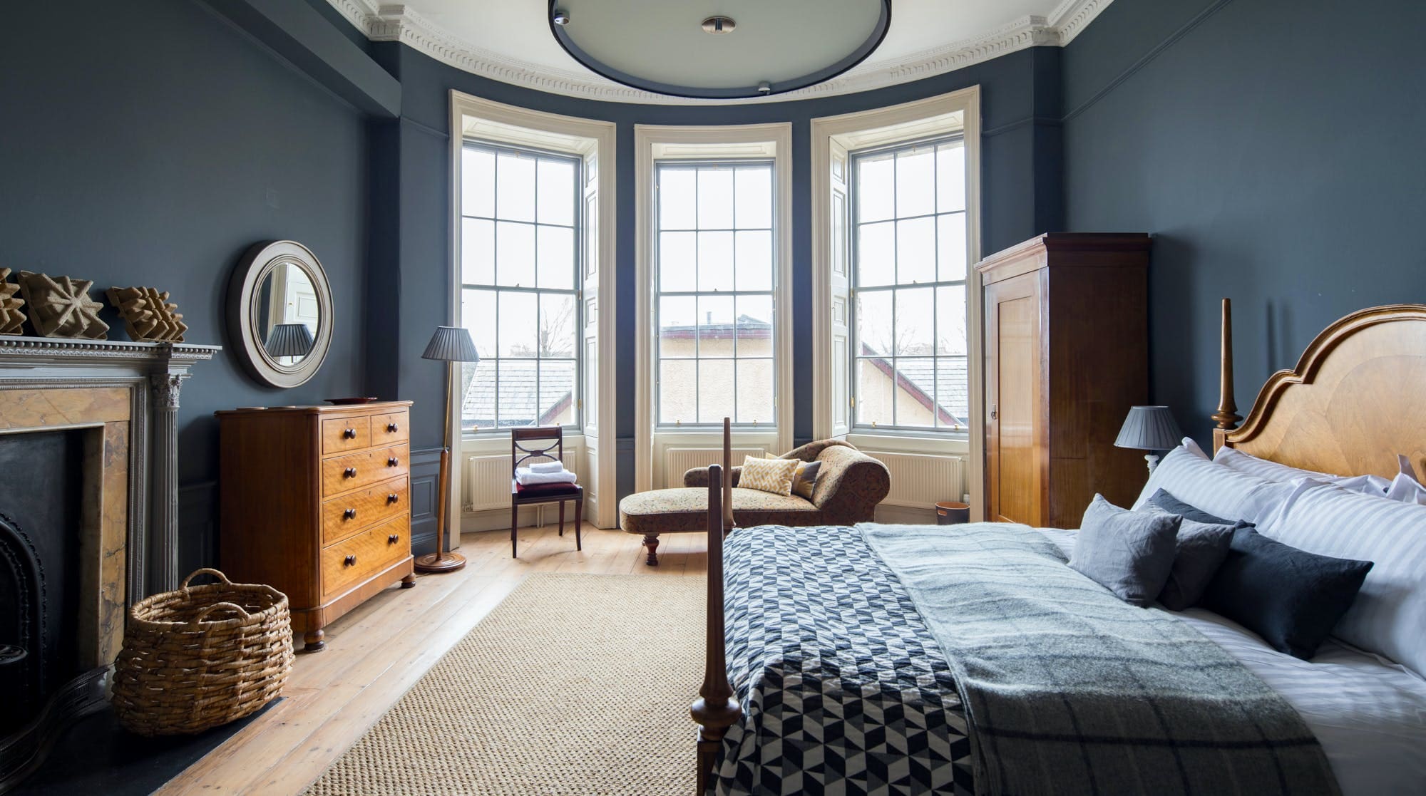 Apartment Hermitage Hillside: Stylish 3-Bedroom Apartment with Seaview and Family-Friendly Features, Edinburgh Hillside