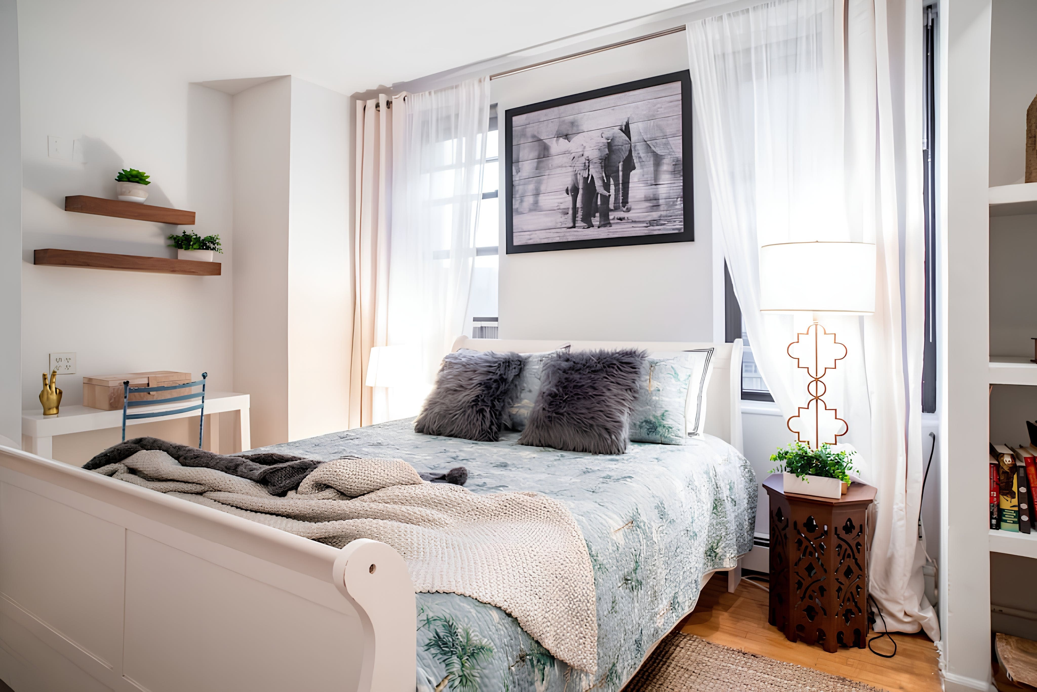 Apartment Hudson West Village: Chic 2-Bedroom Apartment Rental with Air-Con in West Village, New York
