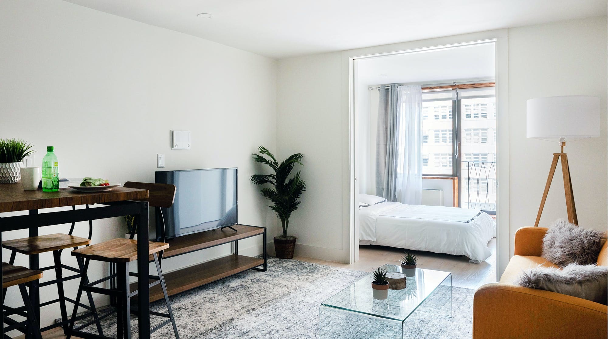 Apartment Lenox Upper East Side: Spacious 3-Bedroom Apartment Rental with Air Conditioning, Upper East Side