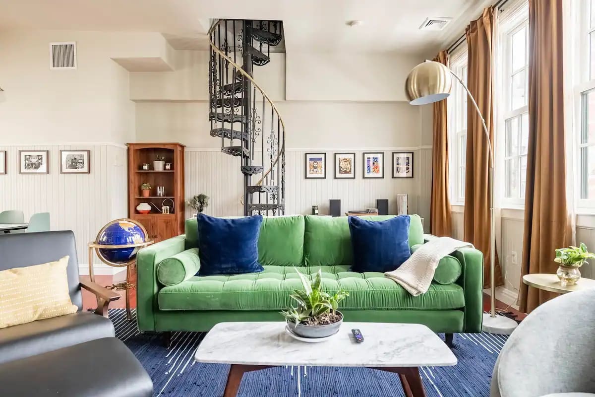 Apartment Minetta Greenwich Village: Spacious 3-Bedroom Apartment Rental with Rooftop Terrace, Greenwich Village