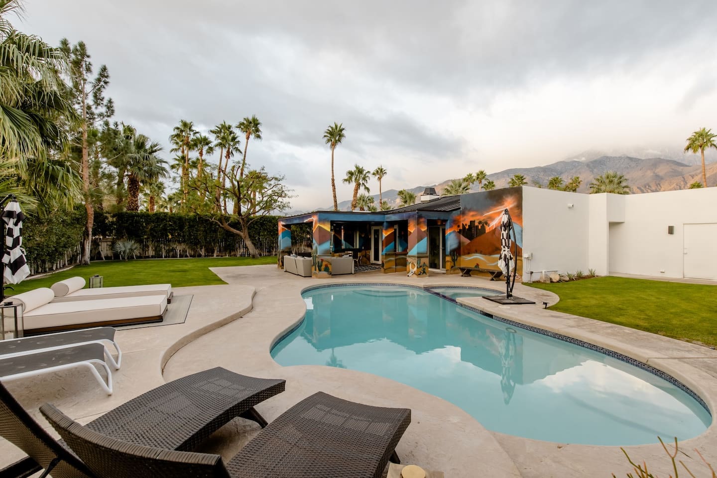 Apartment Ocotillo Cathedral City Cathedral City 7: Modern 3-Bedroom Apartment with Heated Pool and Hot Tub, Cathedral City