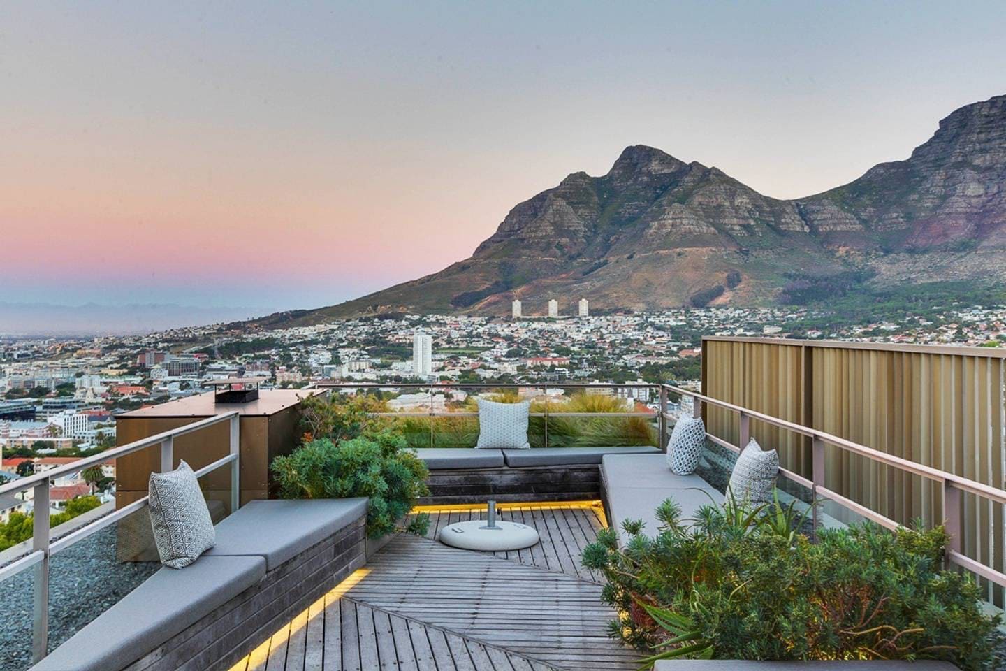 Apartment Steenbras Fresnaye: Luxury 4-Bedroom Apartment with Sea Views and Pool, Fresnaye