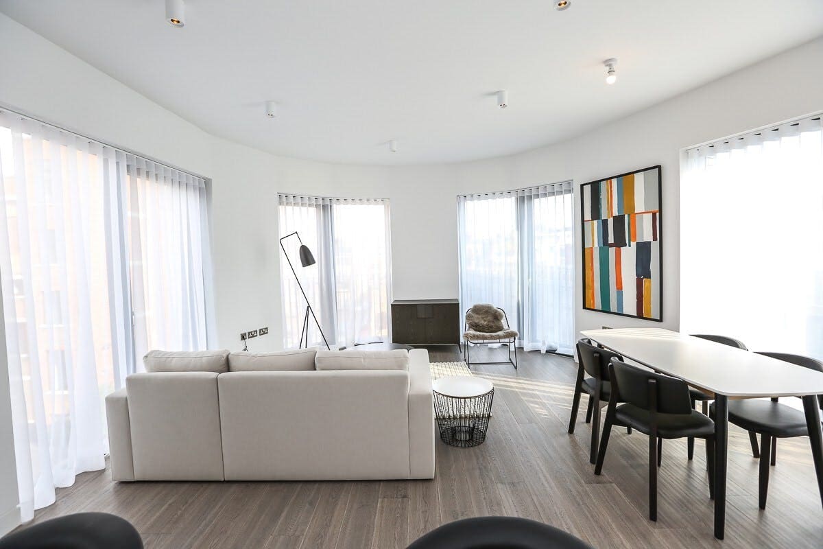 Apartment Ten Bells Brick Lane: Stylish 2-Bedroom Apartment Rental with Air-Con in Brick Lane London