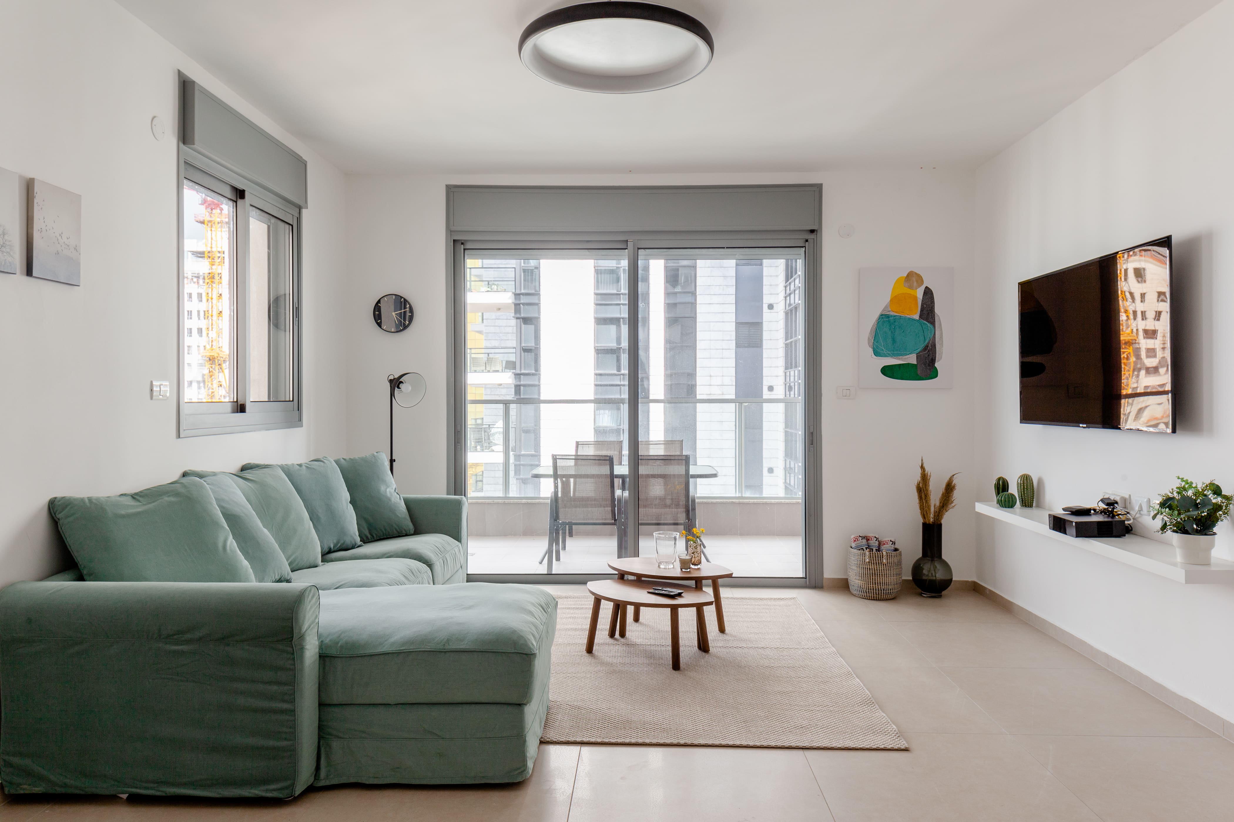 Apartment Tzuk Tel Aviv: Stylish 3-Bedroom Apartment with Sea View and Air-Con, Tel Aviv City Centre
