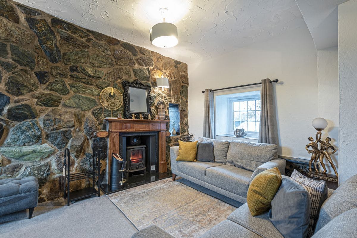 Apartment Ynys Rhosneigr: Spacious 4-Bedroom Apartment with Seaviews and Golf Access, Isle of Anglesey