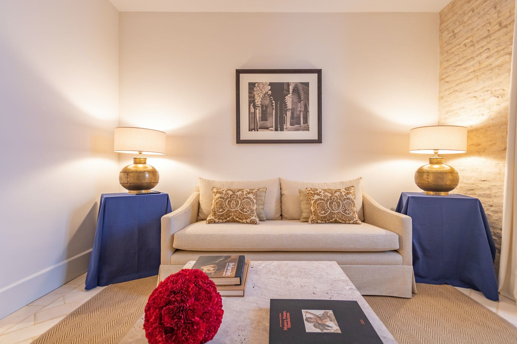 Villa Solano Miraflores Santa Cruz: Charming 1-Bedroom Apartment with Air-Con in Historic Sevilla