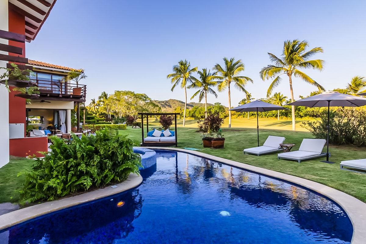 Casa Amatlán Nayarit: Luxury 4-Bedroom Apartment with Seaview and Pool, Puerto Vallarta