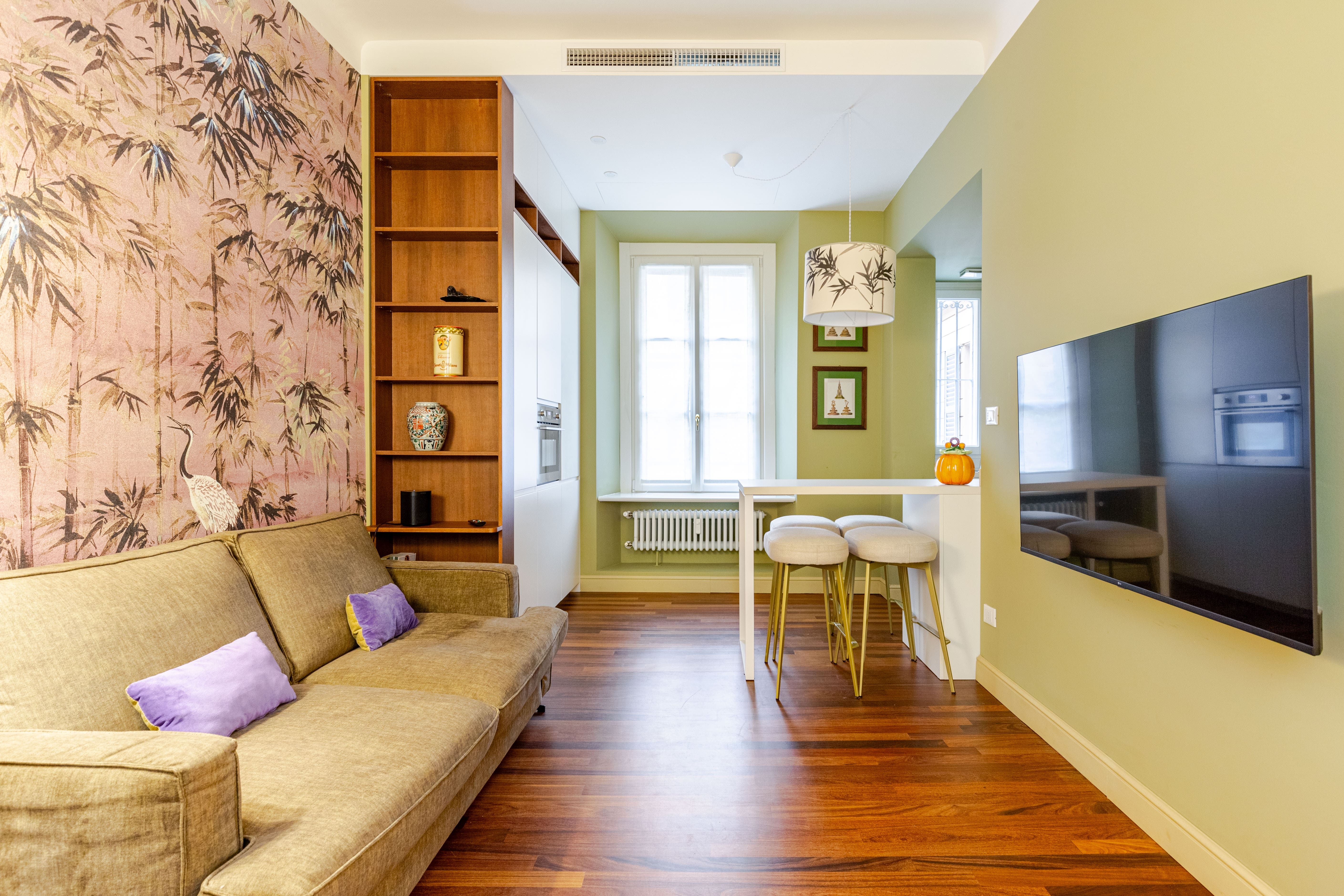 Casa Ambrosiana Milano: Chic 2-Bedroom Apartment with Air-Con and Family-Friendly Features in Milan