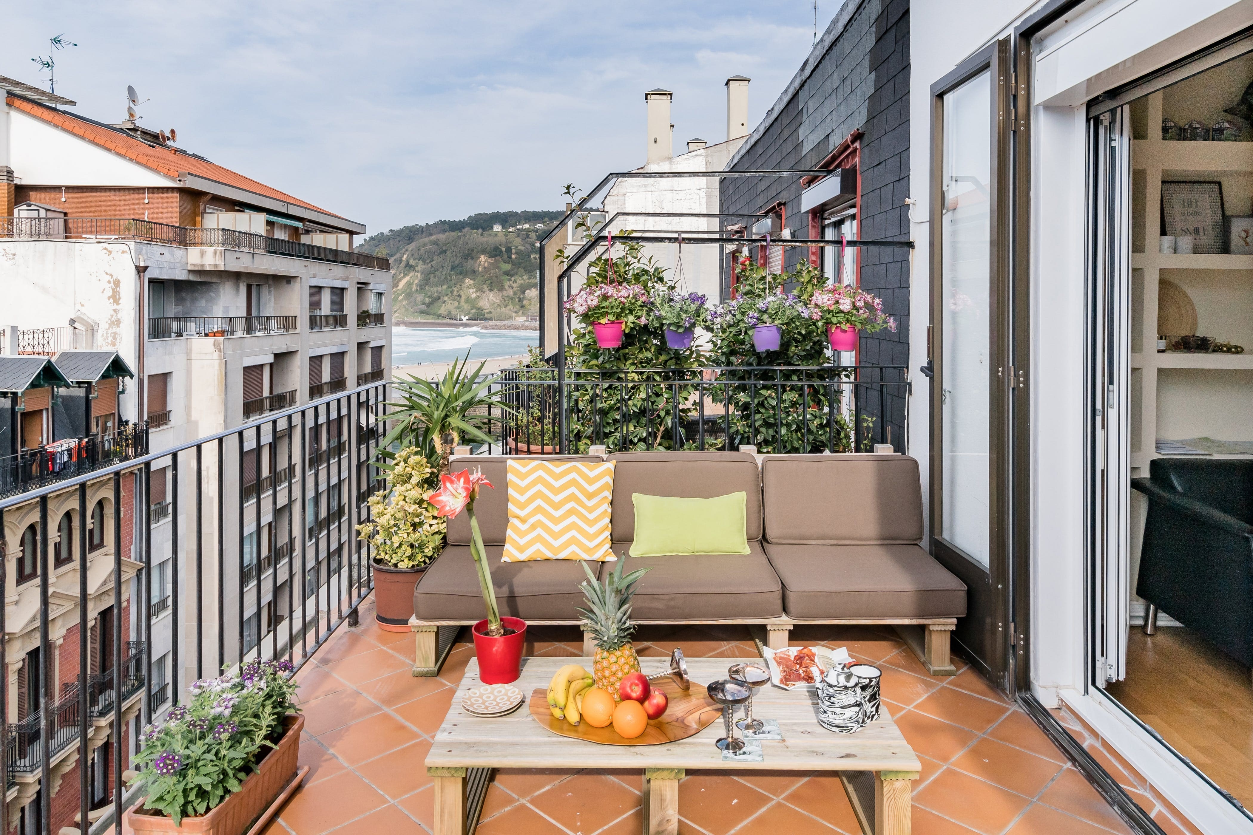 Casa Ametzaga San Sebastián: Charming 2-Bedroom Apartment with Sea Views Near Beach, San Sebastián