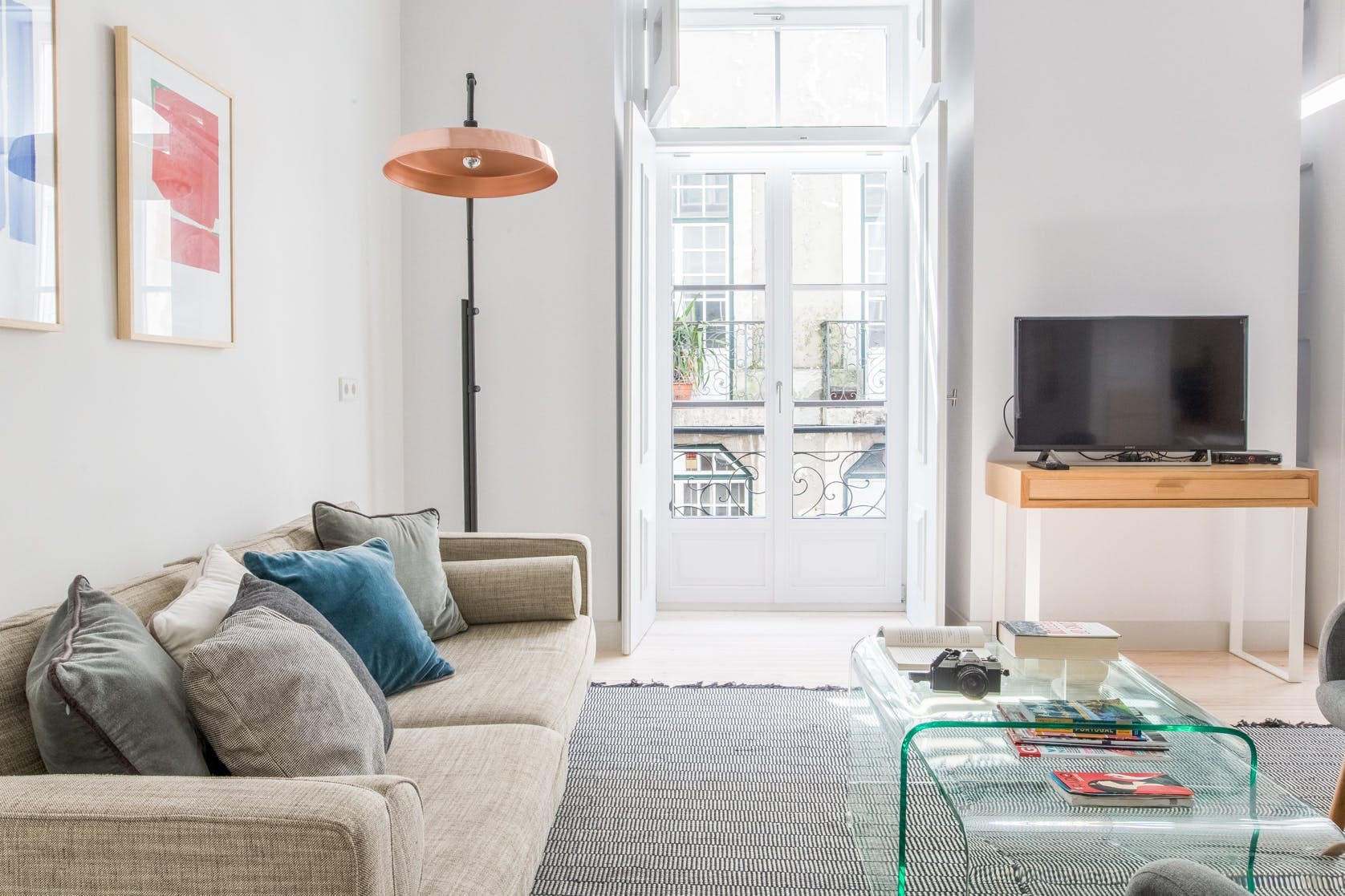 Casa Amoreiras Campo Pequeno Campo Pequeno: Stylish 3-Bedroom Apartment with Seaview and Family-Friendly Features, Campo Pequeno Lisbon