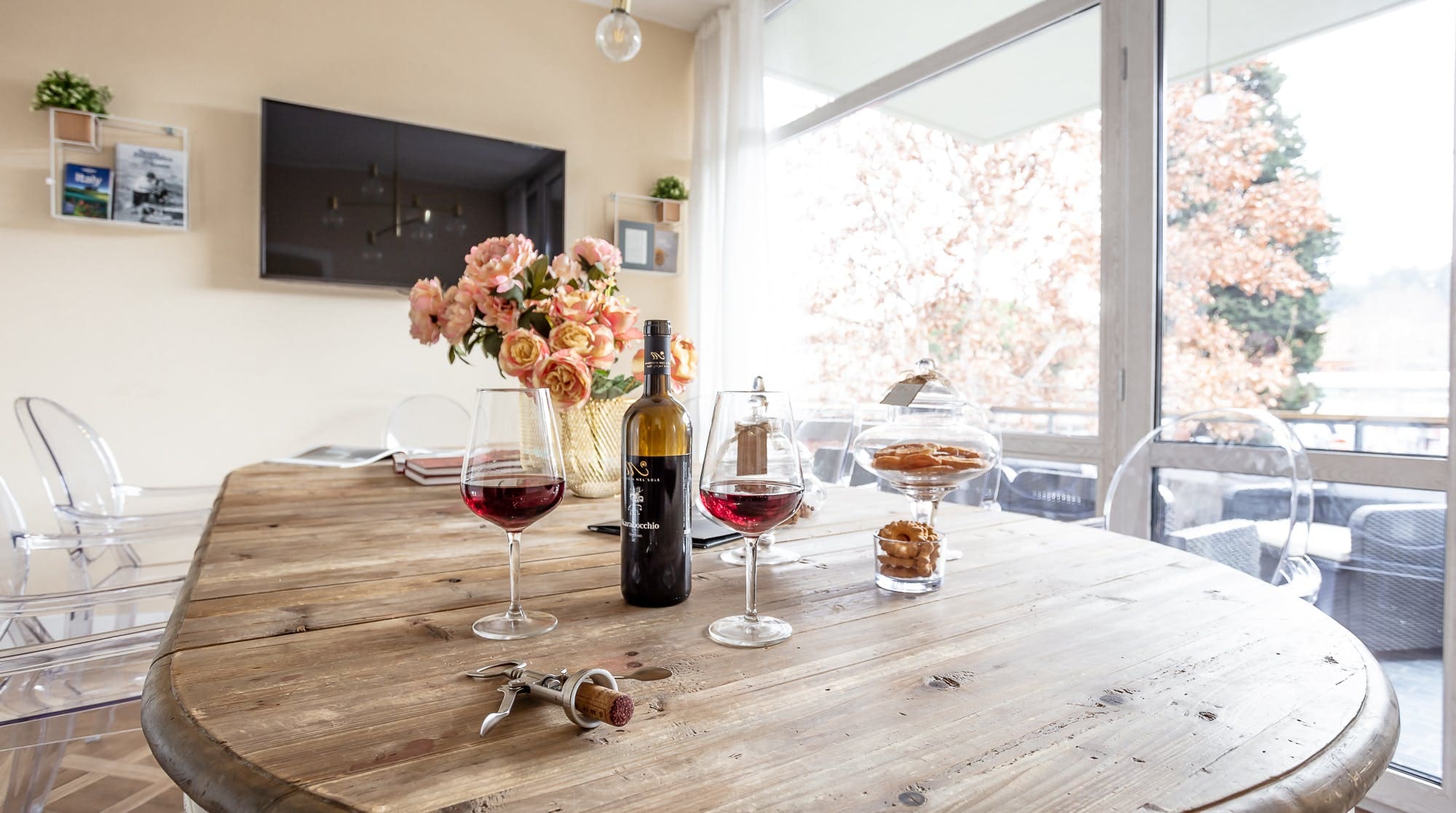 Casa Aurelio Valle Aurelia: Spacious 4-Bedroom Apartment Rental with Private Terrace, Valle Aurelia Rome