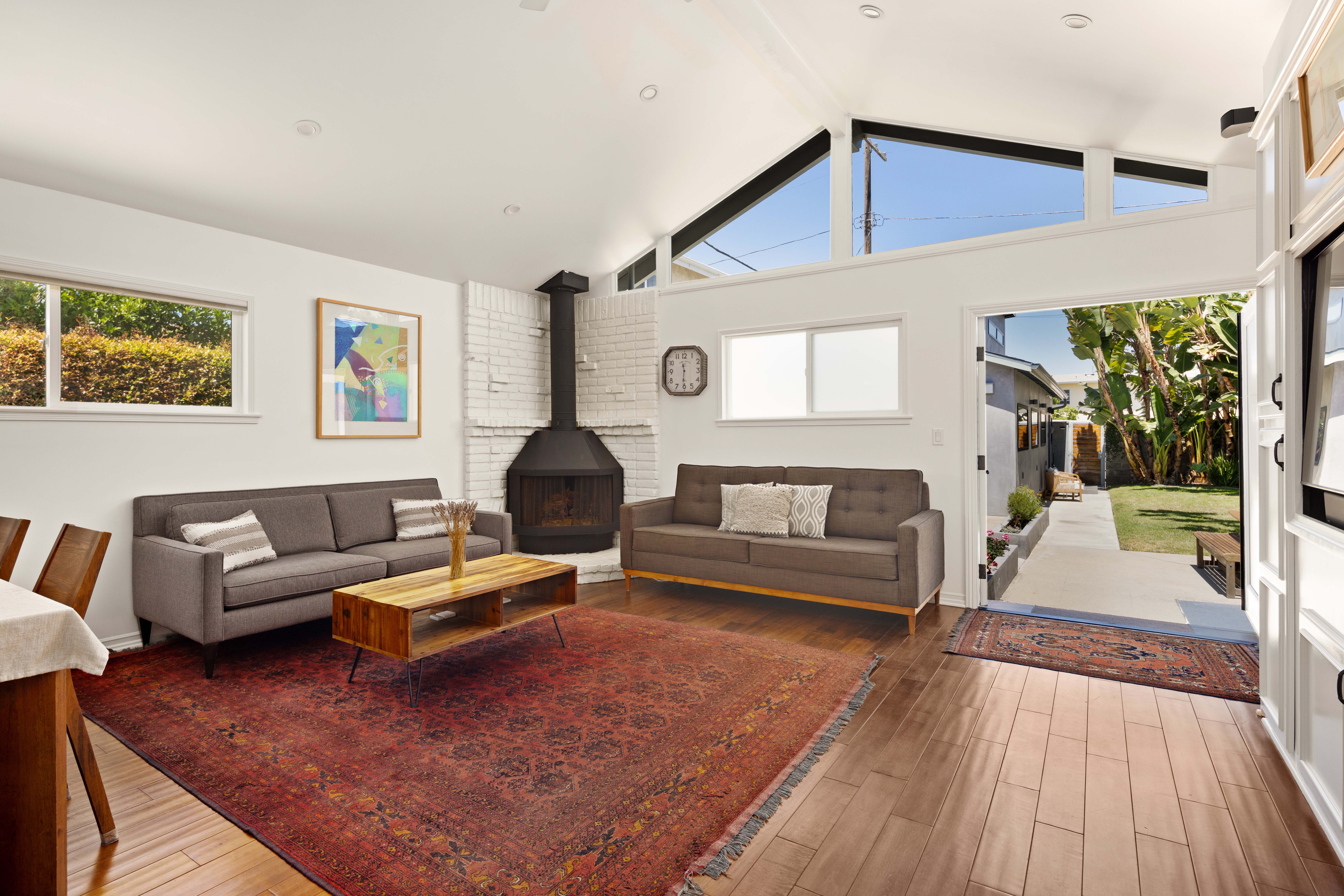 Casa Ballona Venice Venice: Luxury 3-Bedroom Villa with Air Conditioning and Beach Nearby, Venice