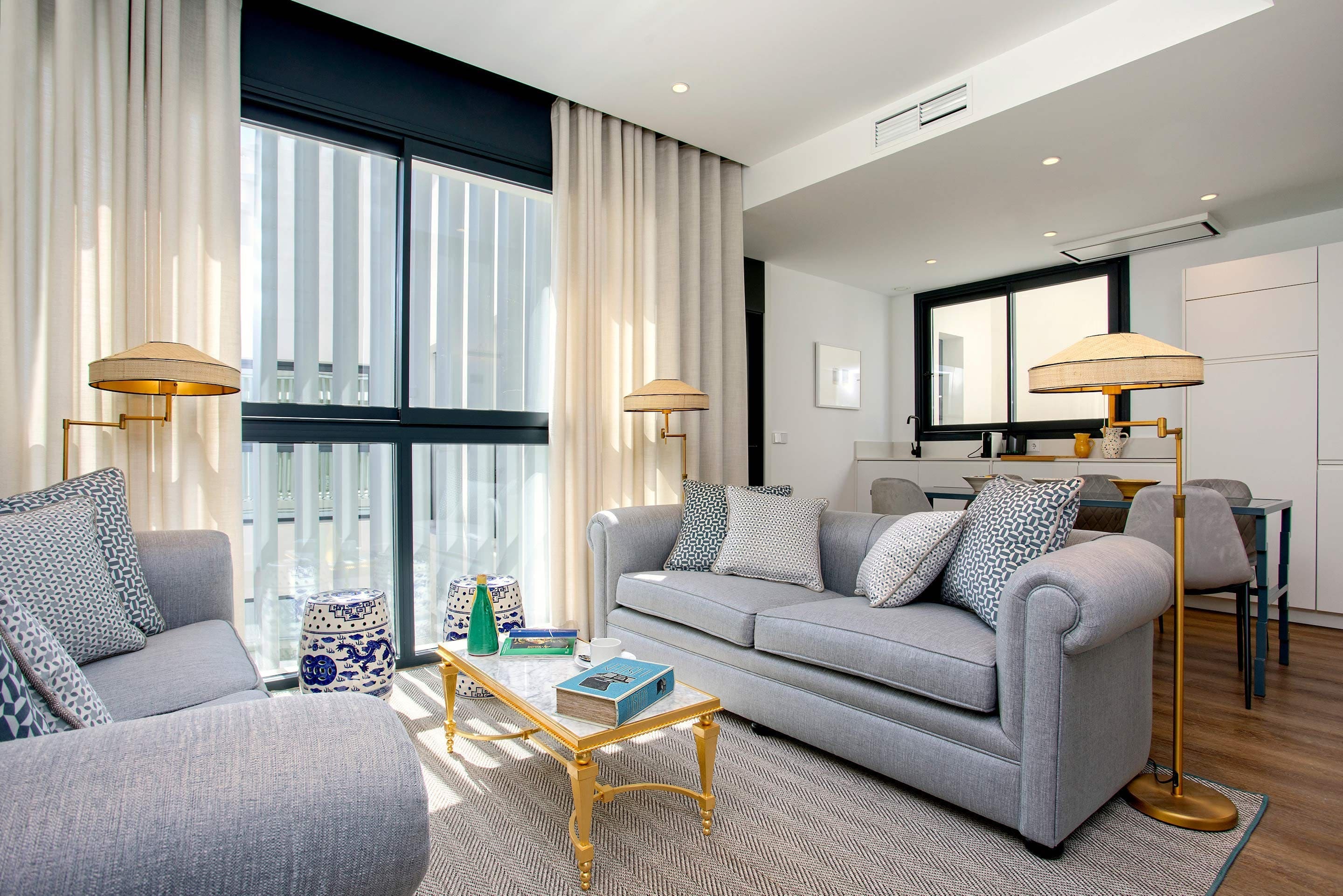 Villa Solano Aljarafe El Arenal: Stylish 3-Bedroom Apartment with Rooftop Pool in El Arenal, Sevilla